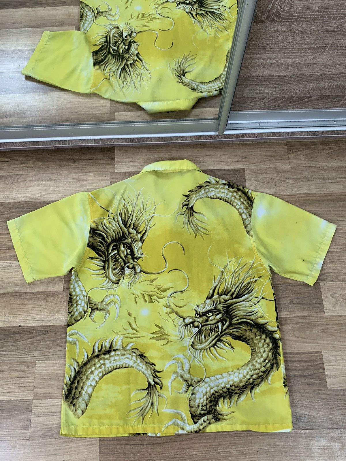 Vintage Vintage Y2K Japanese Style Dragon Shirt Button Up Size US L / EU 52-54 / 3 - 14 Thumbnail