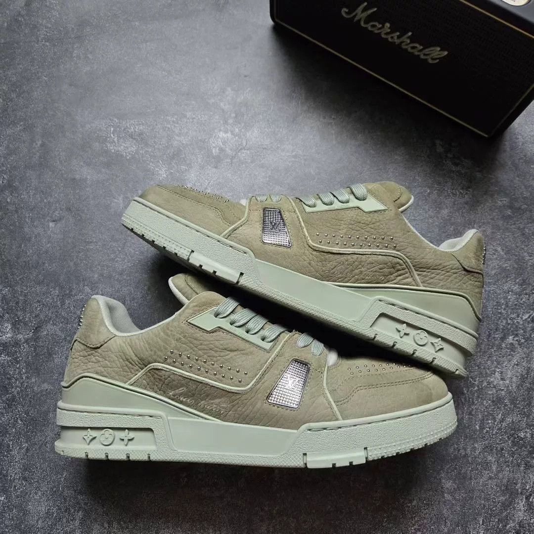 Louis Vuitton Louis Vuitton Training Green Lowtop Sneakers 25 Men Size US 10 / EU 43 - 1 Thumbnail