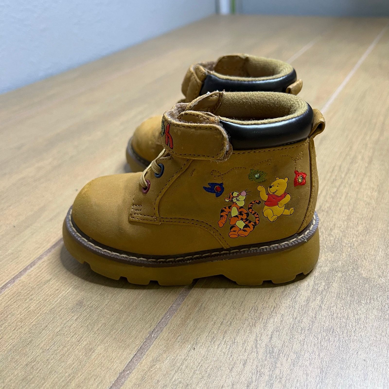 Disney Disney Pooh Toddler Boots Size 6 Kids Brown Winnie The Pooh Size US 6 / EU 39 - 11 Thumbnail