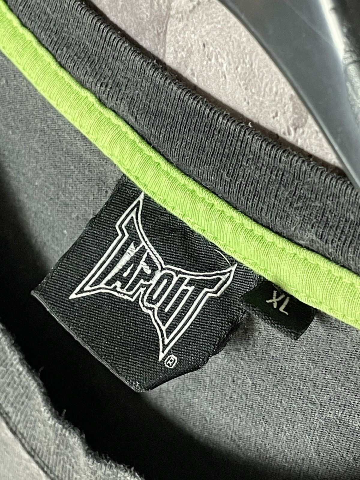 Vintage Vintage Y2K Tapout T shirt Wrestling Tribal Spellout Logo Size US XL / EU 56 / 4 - 10 Thumbnail