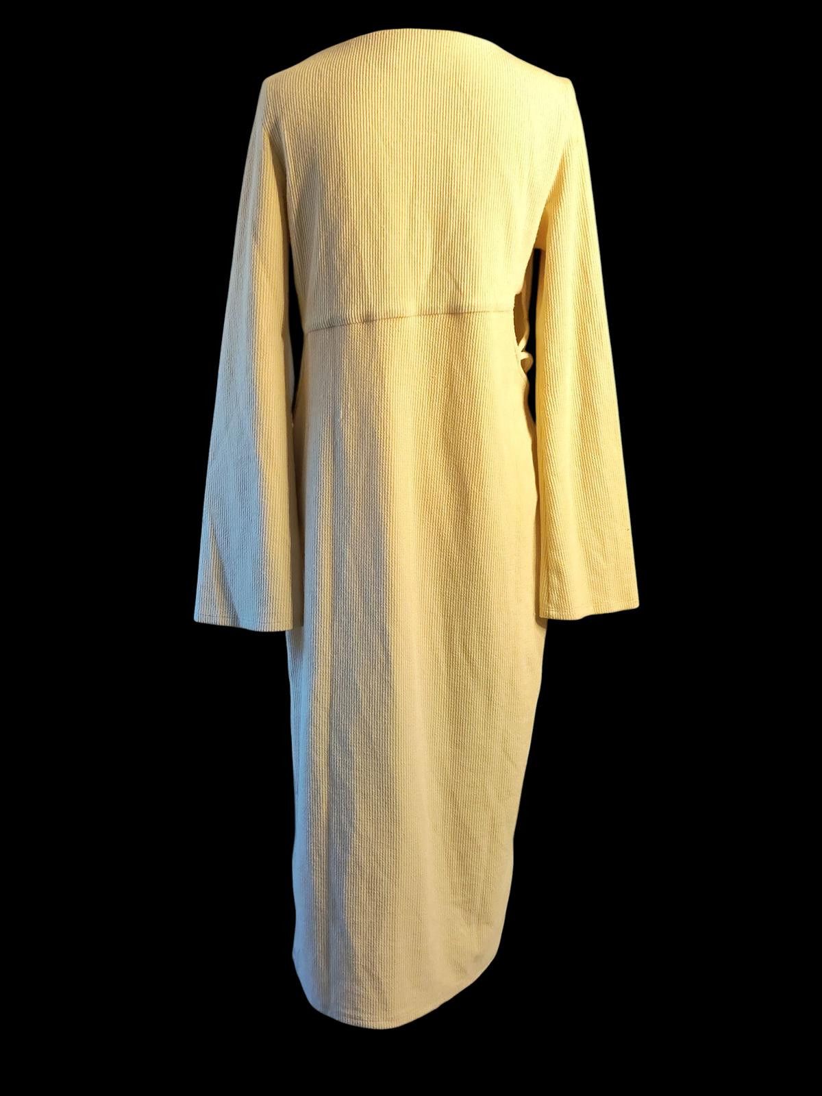Asos Asos Design Elegant Long Sleeve Knit Dress w/Pearl Detailing Size M / US 6-8 / IT 42-44 - 7 Thumbnail