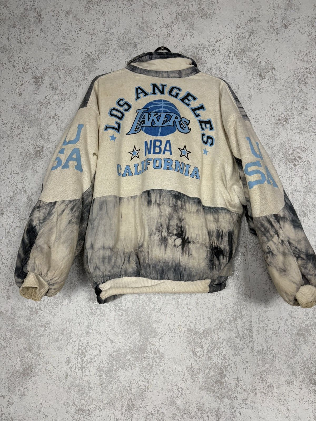 NBA Vintage Los Angeles Lakers NBA Jacket USA Tie Dye Thrashed Size US XL / EU 56 / 4 - 1 Thumbnail