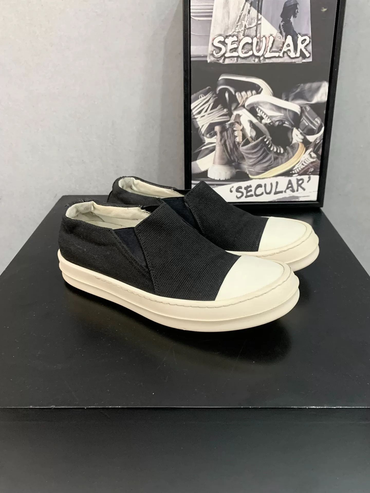 Rick Owens Drkshdw Rick Owens DRKSHDW Canvas Slip-On Sneakers Size US 5 / IT 35 - 1 Thumbnail