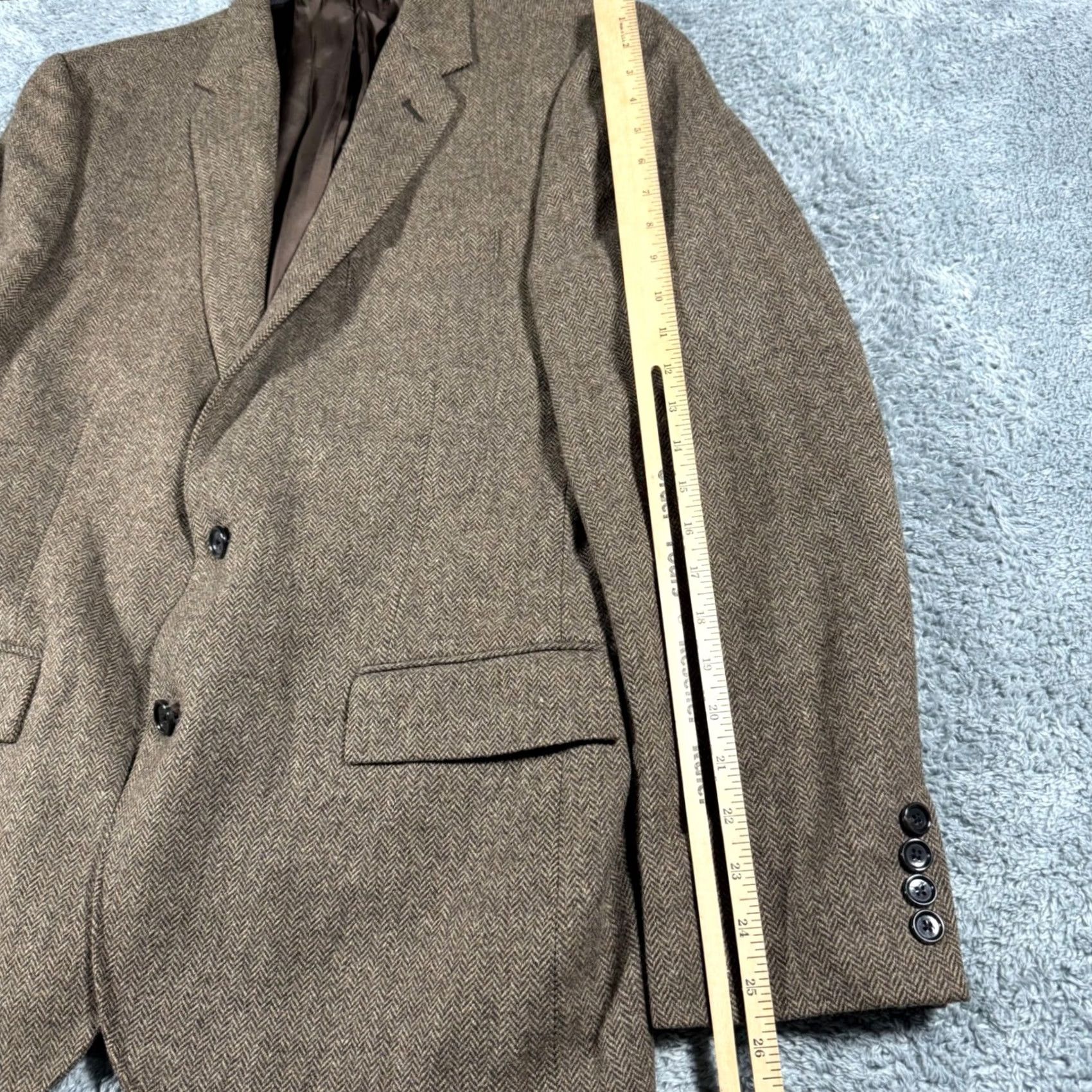 J.Crew Mens J.Crew Ludlow Sport Coat 42R Brown British Wool Herringbone Tweed Size US L / EU 52-54 / 3 - 7 Thumbnail