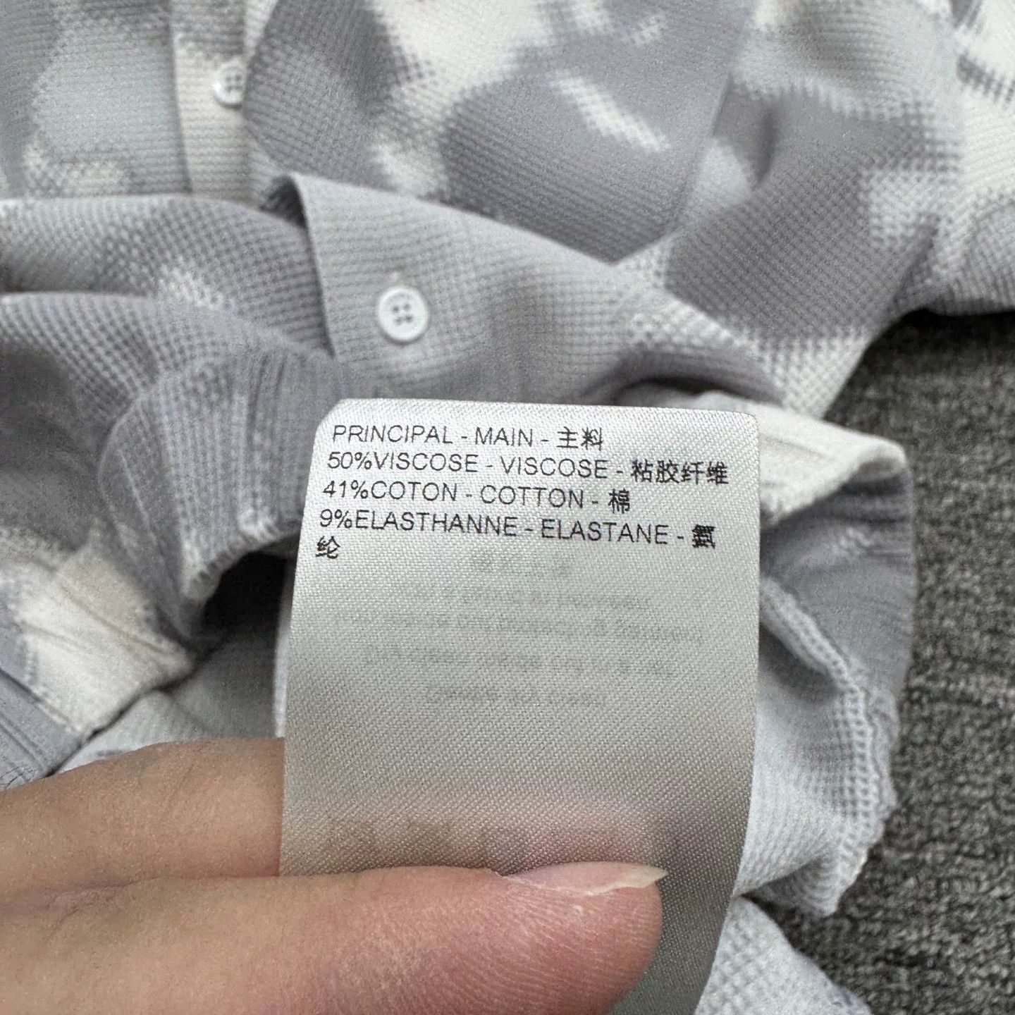 Louis Vuitton louis vuitton camouflage short sleeve shirt. Size US M / EU 48-50 / 2 - 5 Thumbnail