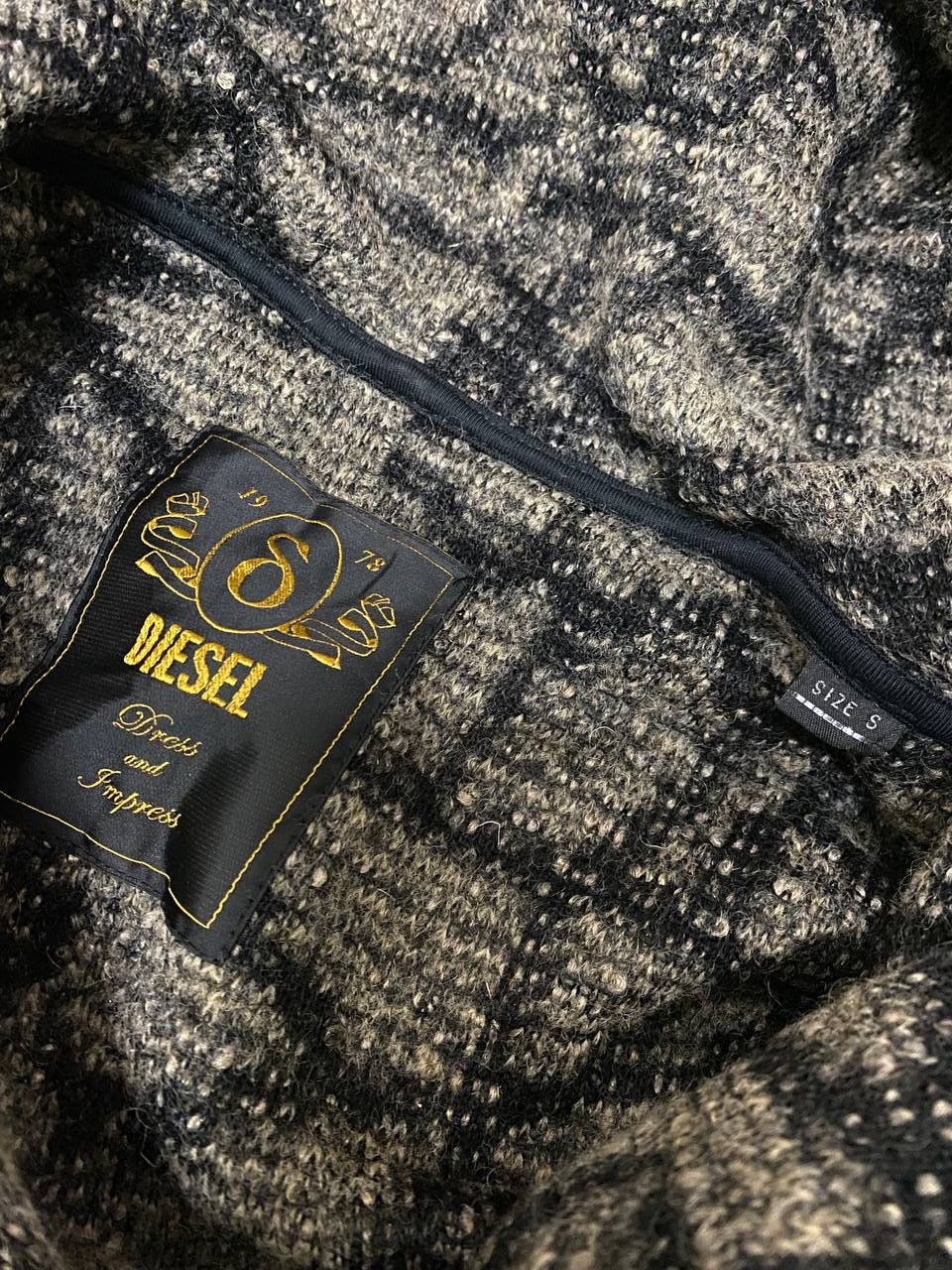 Diesel Black Gold DIESEL GOLD PONCHO CLOAK CAPE BATMAN KNITTED MOHAIR Size US S / EU 44-46 / 1 - 12 Thumbnail