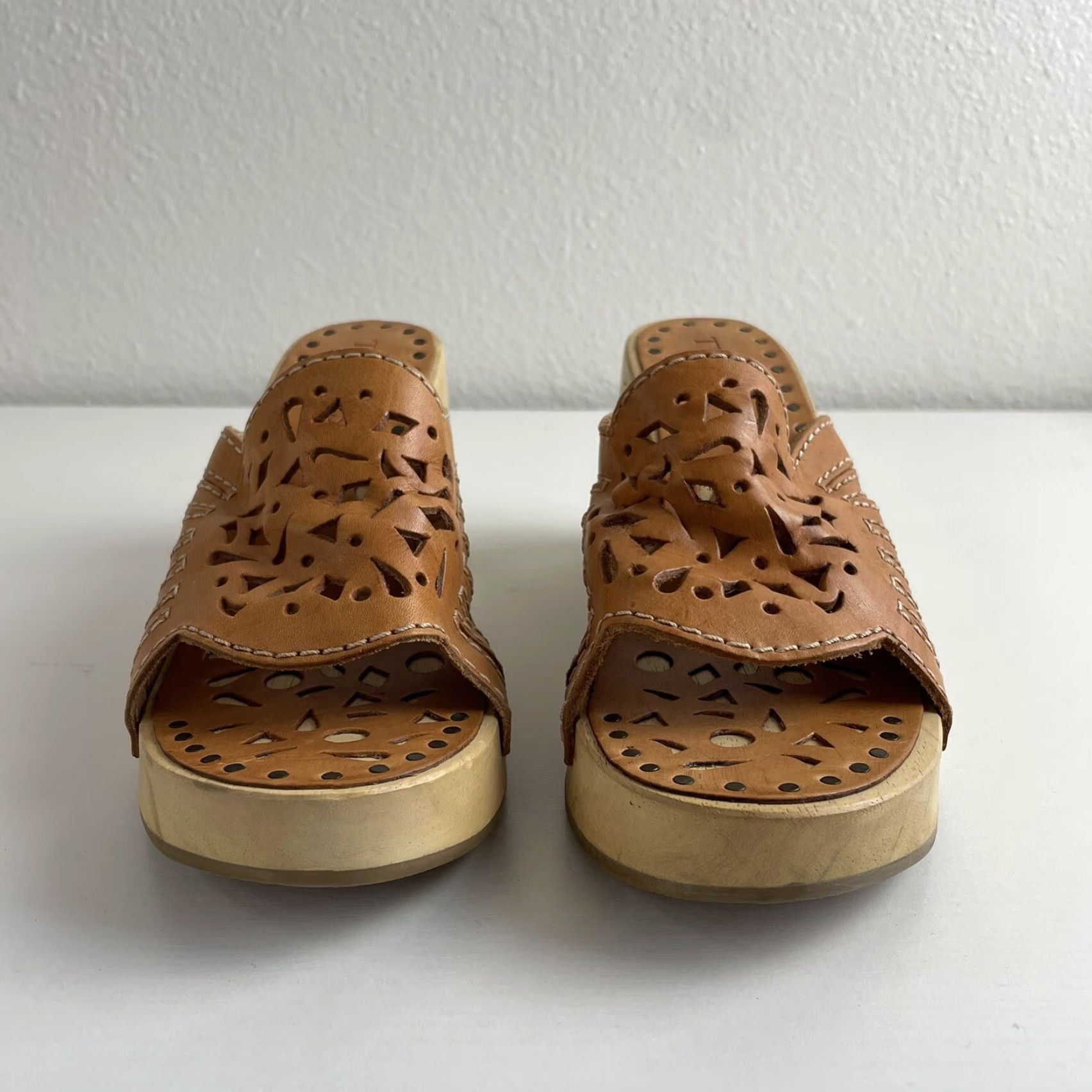 Vintage VINTAGE Y2K Wedge Sandals 7 Tan Leather Chunky Platform Wooden Block Heel Cutout - Two Lips Womens Shoes Brown Size US 7 / IT 37 - 3 Thumbnail