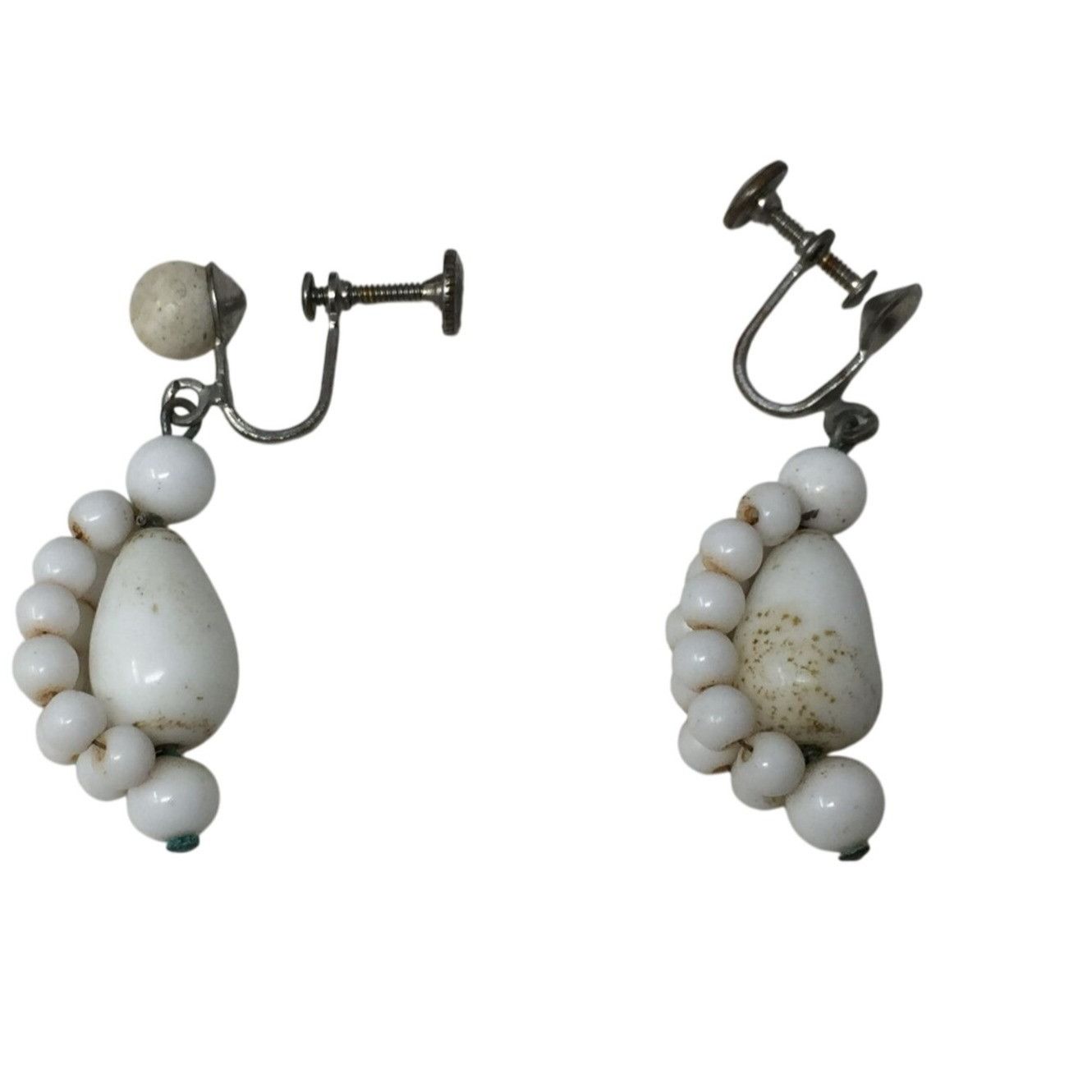Other Women's White and Silver tone Beaded Dangle Drop Screw Back Size ONE SIZE - 1 Thumbnail