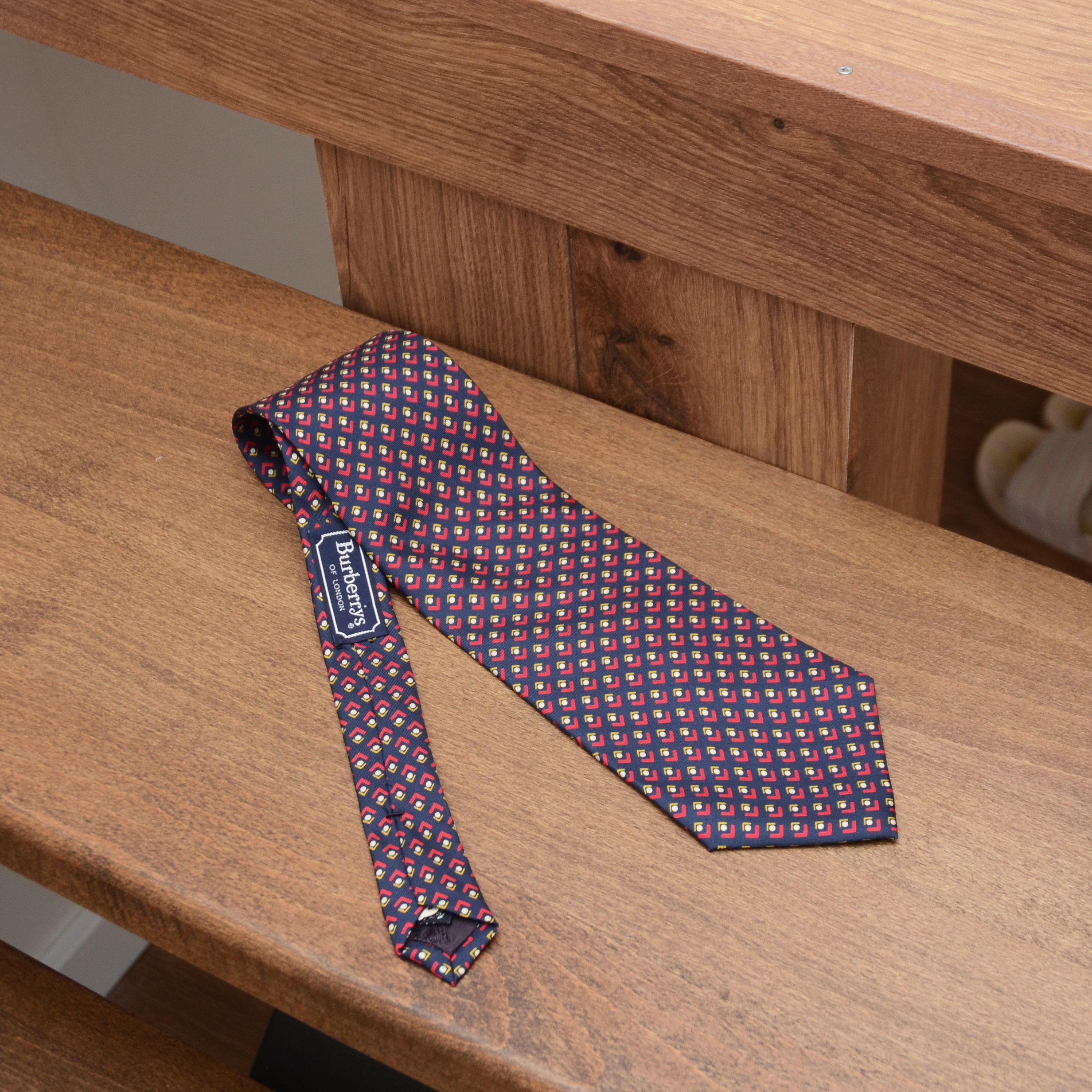 Burberry polka dot tie clearance
