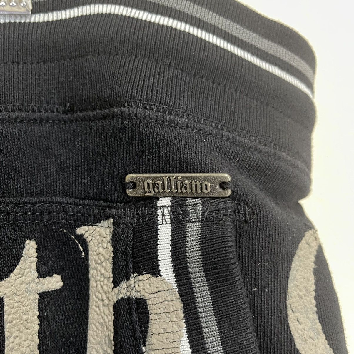 John Galliano John Galliano Jogger Pants Size US 36 / EU 52 - 10 Thumbnail