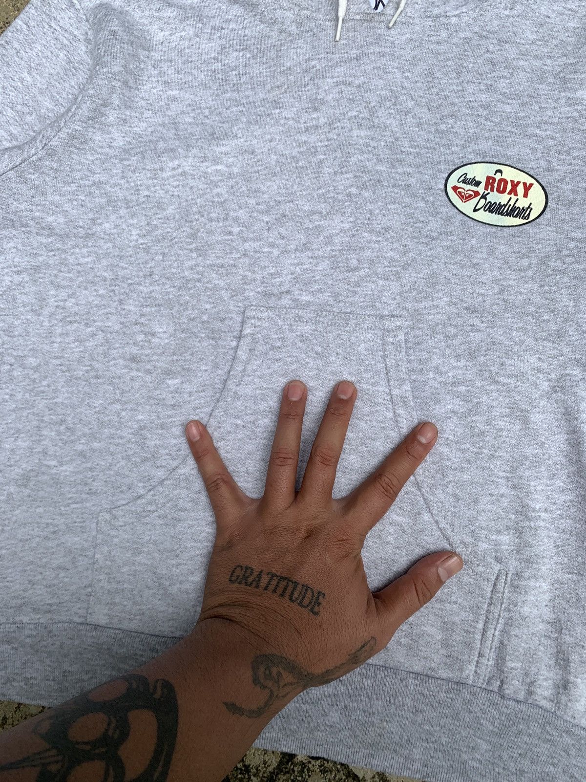Quiksilver × Vintage y2k Roxy by Quiksilver Heather Gray Surf Graphic Hoodie Size M / US 6-8 / IT 42-44 - 7 Thumbnail