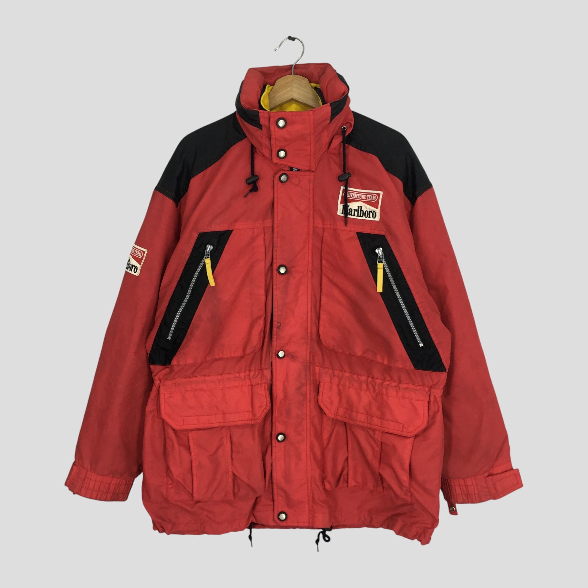 Marlboro Vintage 90s Marlboro Adventure Team Red Ski Jacket Size US L / EU 52-54 / 3 - 2 Thumbnail