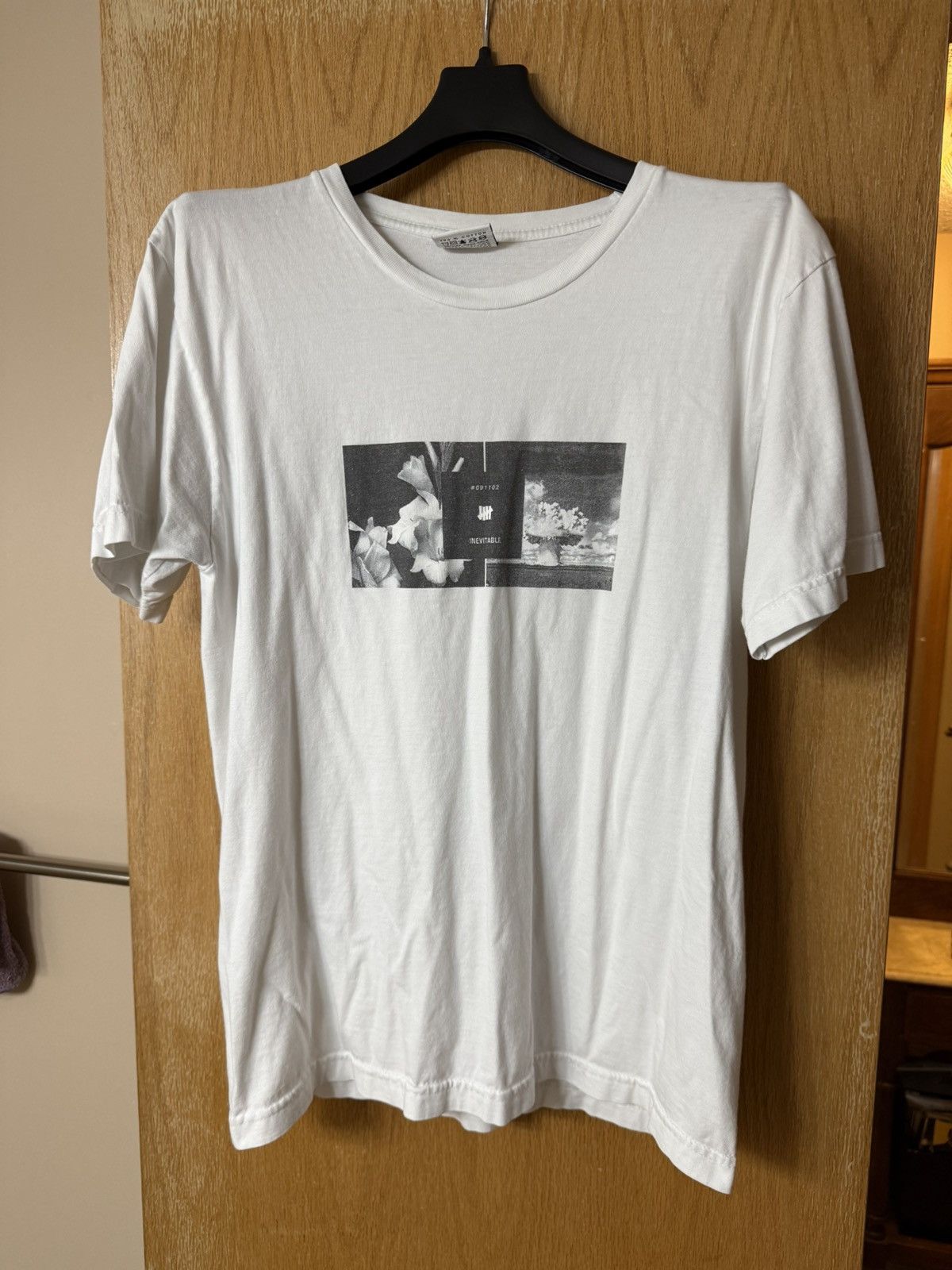 Undefeated × Vintage White Vintage Rare Undefeated Tee Size US M / EU 48-50 / 2 - 1 Thumbnail