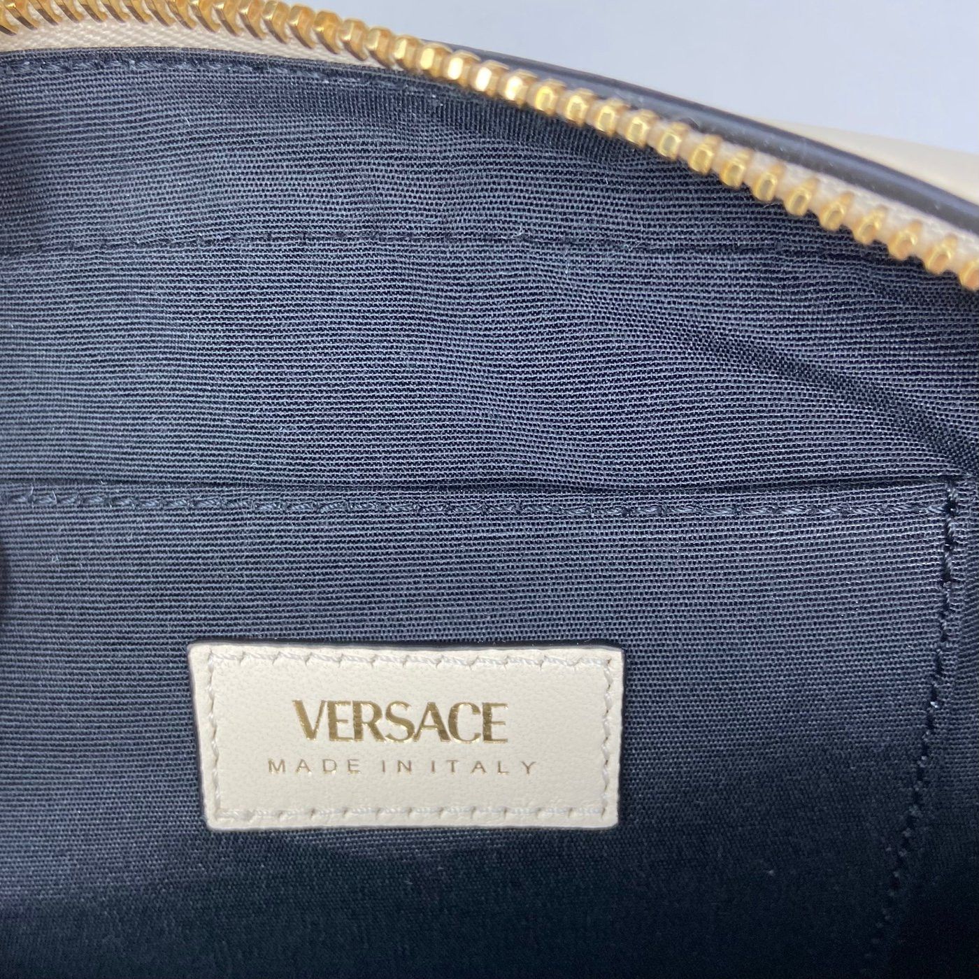 Versace VERSACE Quilted Shoulder Bag Size ONE SIZE - 20 Thumbnail