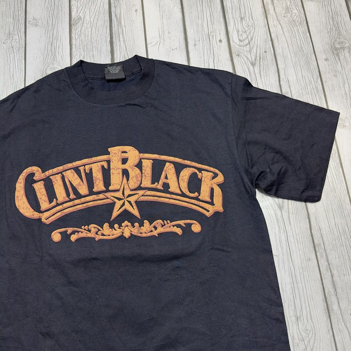 Band Tees × Giant × Vintage Vintage Clint Black tee Size US L / EU 52-54 / 3 - 3 Thumbnail