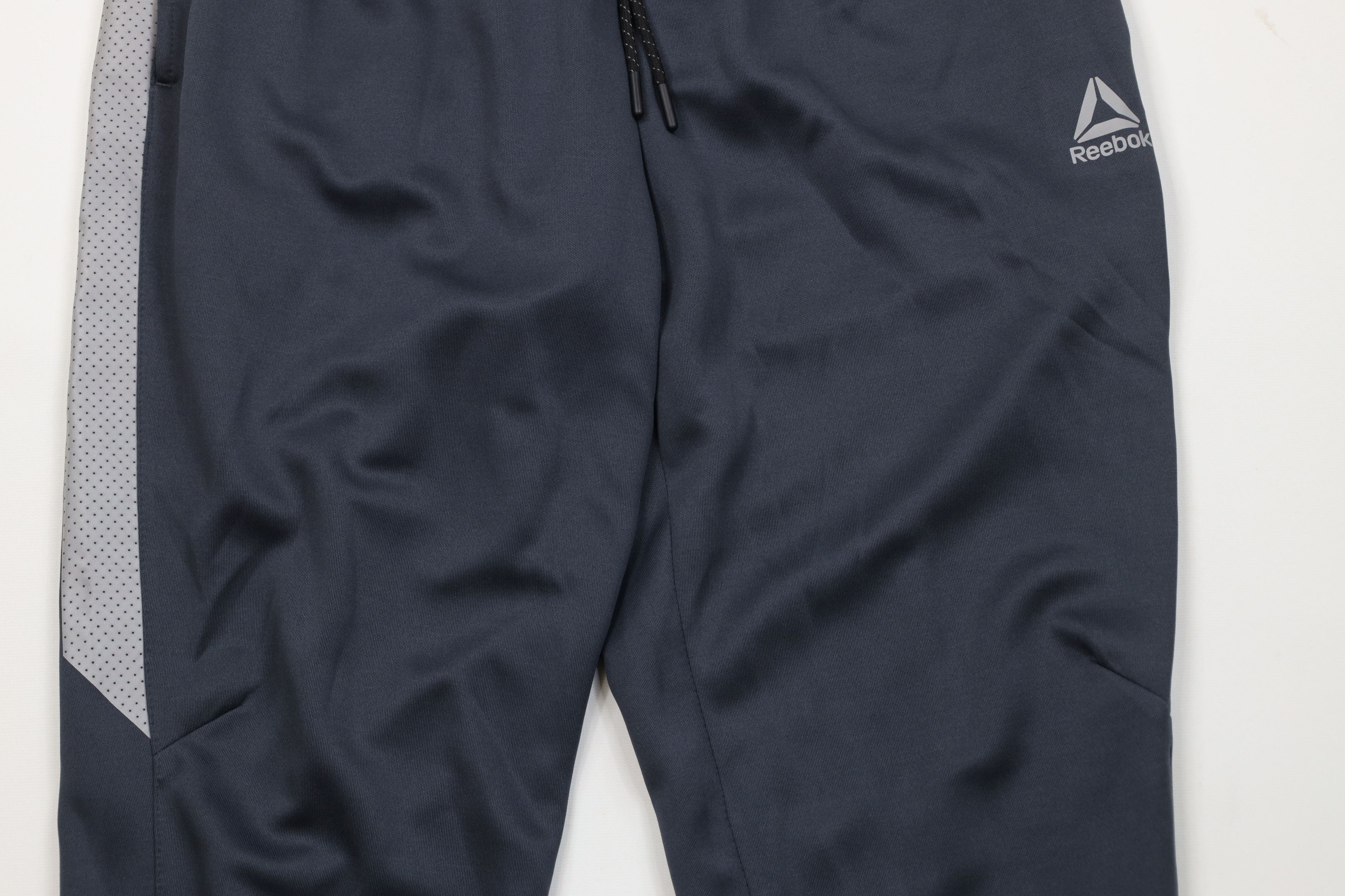 Reebok Deadstock Reebok Crossfit Tapered Leg Sweatpants Gray Size US 32 / EU 48 - 3 Thumbnail