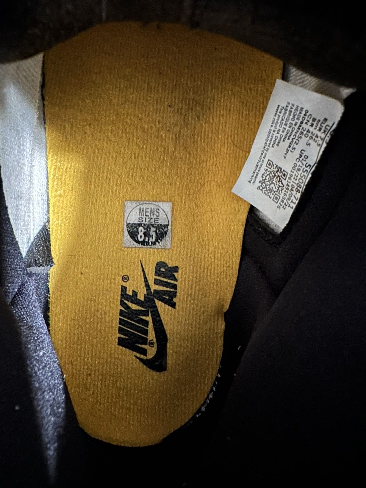 Jordan Brand Air Jordan 1 Retro High OG Taxi Size US 8.5 / EU 41-42 - 9 Thumbnail