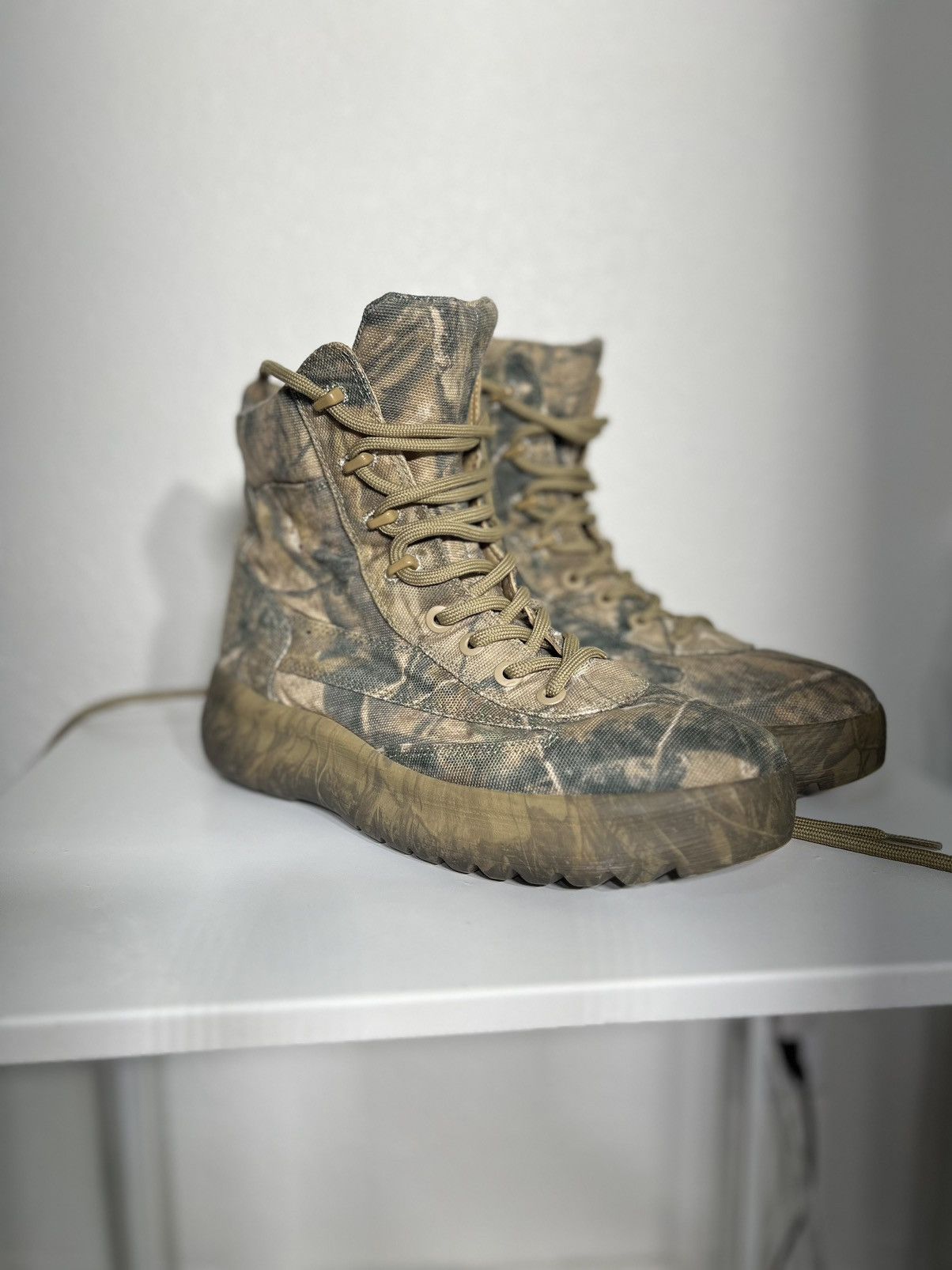 image of Kanye West x Yeezy Season 5 Camo Size 43 Shoes, Men's