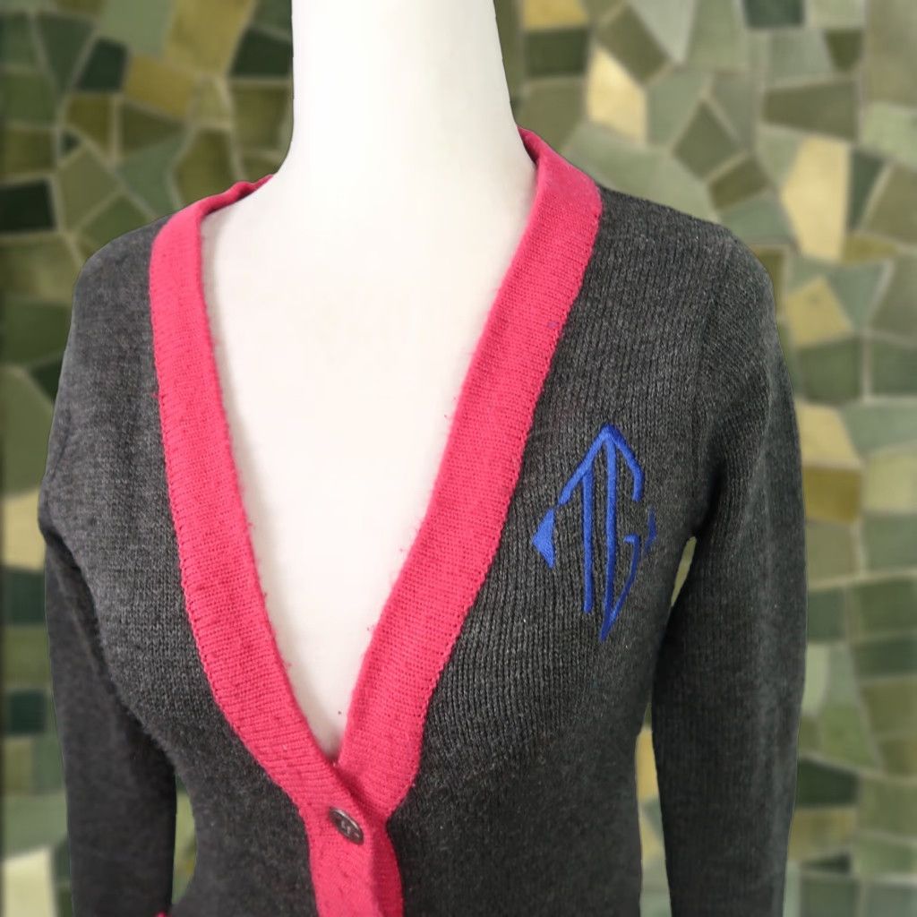 Vintage VINTAGE Tommy Girl Cardigan Shirt Women S Charcoal Grey Pink Knit Acrylic Embroidered Logo Fitted Long Sleeve 23" Size S / US 4 / IT 40 - 1 Thumbnail