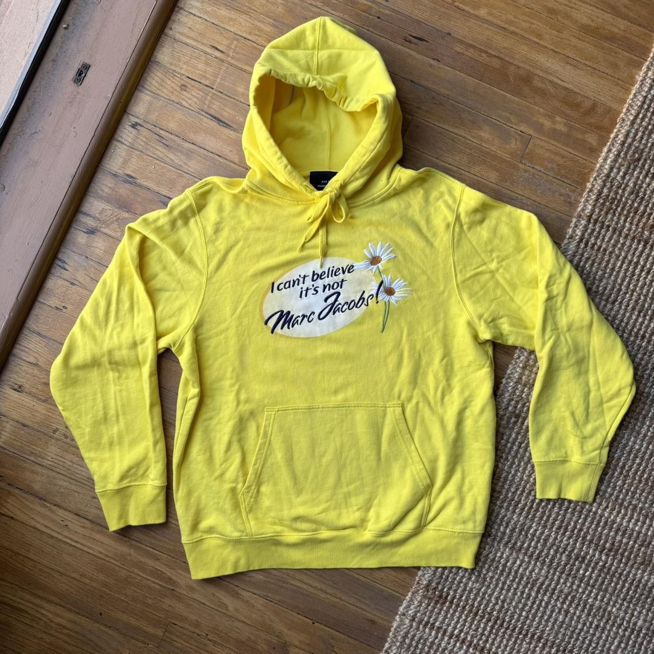パーカー AVA NIRUI x MARC JACOBS Hoodie Ava Nirui on Her Latest Marc Jacobs Collaboration and the Changing