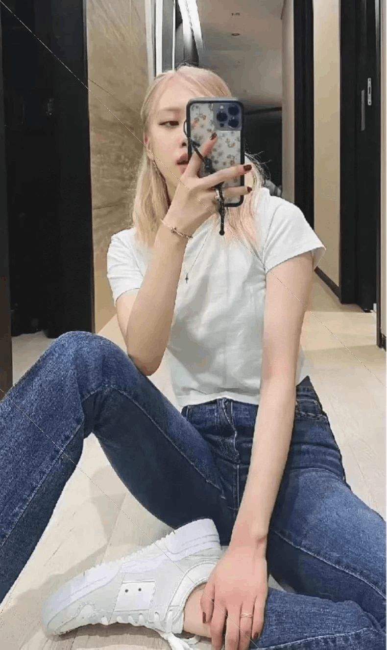Saint Laurent Paris Saint Laurent Paris Embroidered small logo short sleeve T- Size XS / US 0-2 / IT 36-38 - 9 Thumbnail