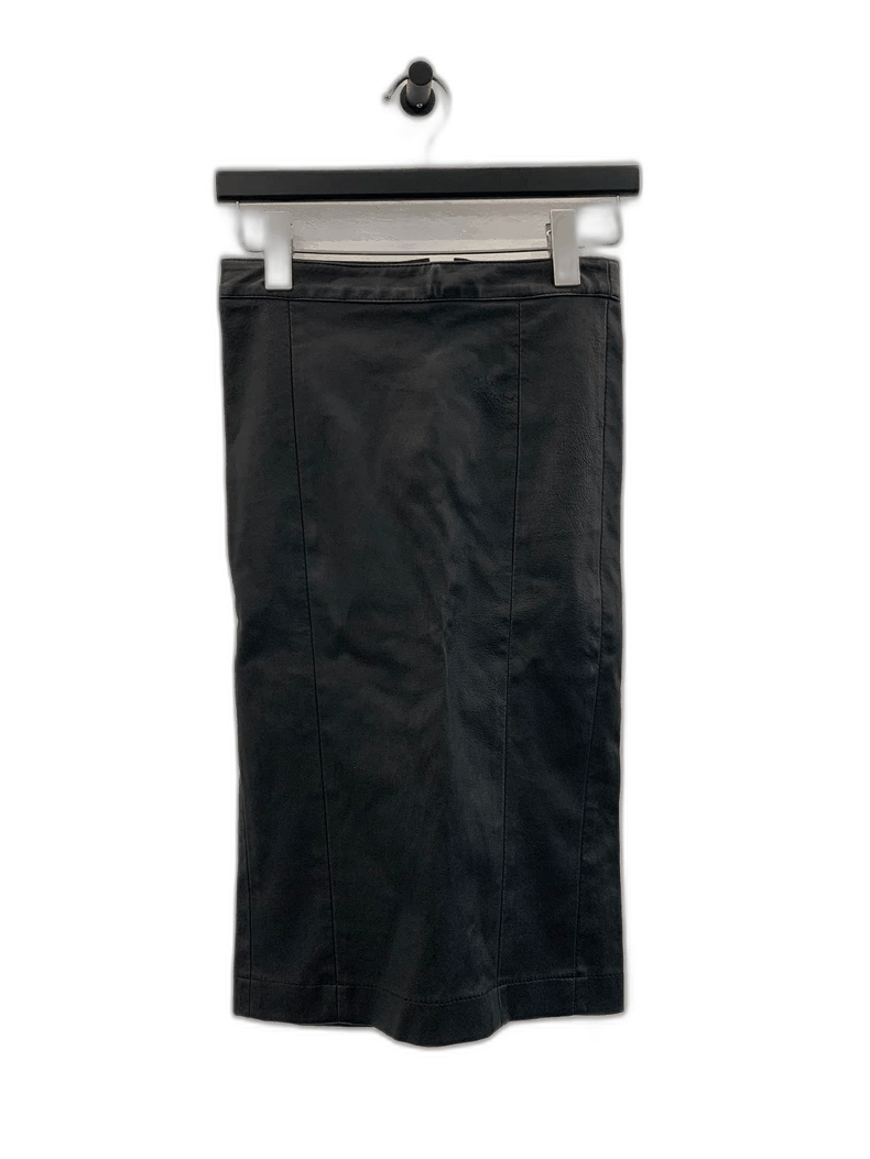Patrizia Pepe Patrizia Pepe Black Leather Back Zip Skirt Size 38" / US 16 / IT 52 - 1 Thumbnail