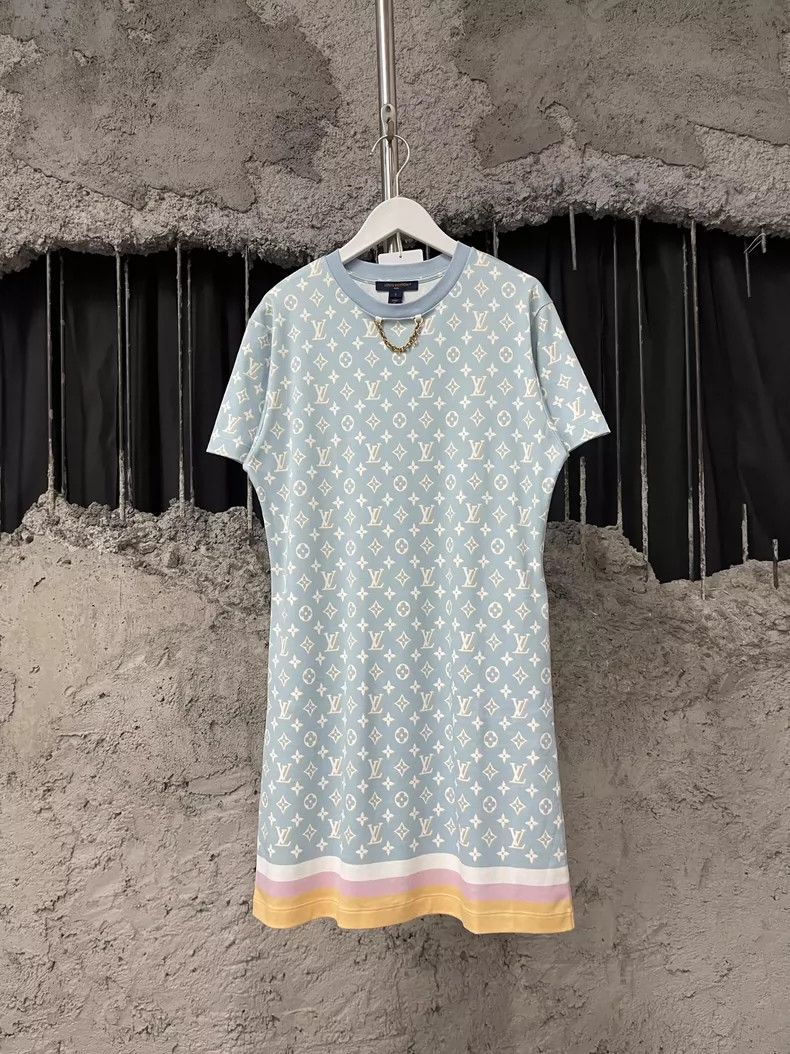 Louis Vuitton Louis Vuitton Chain full logo short sleeve dress Size S / US 4 / IT 40 - 1 Thumbnail