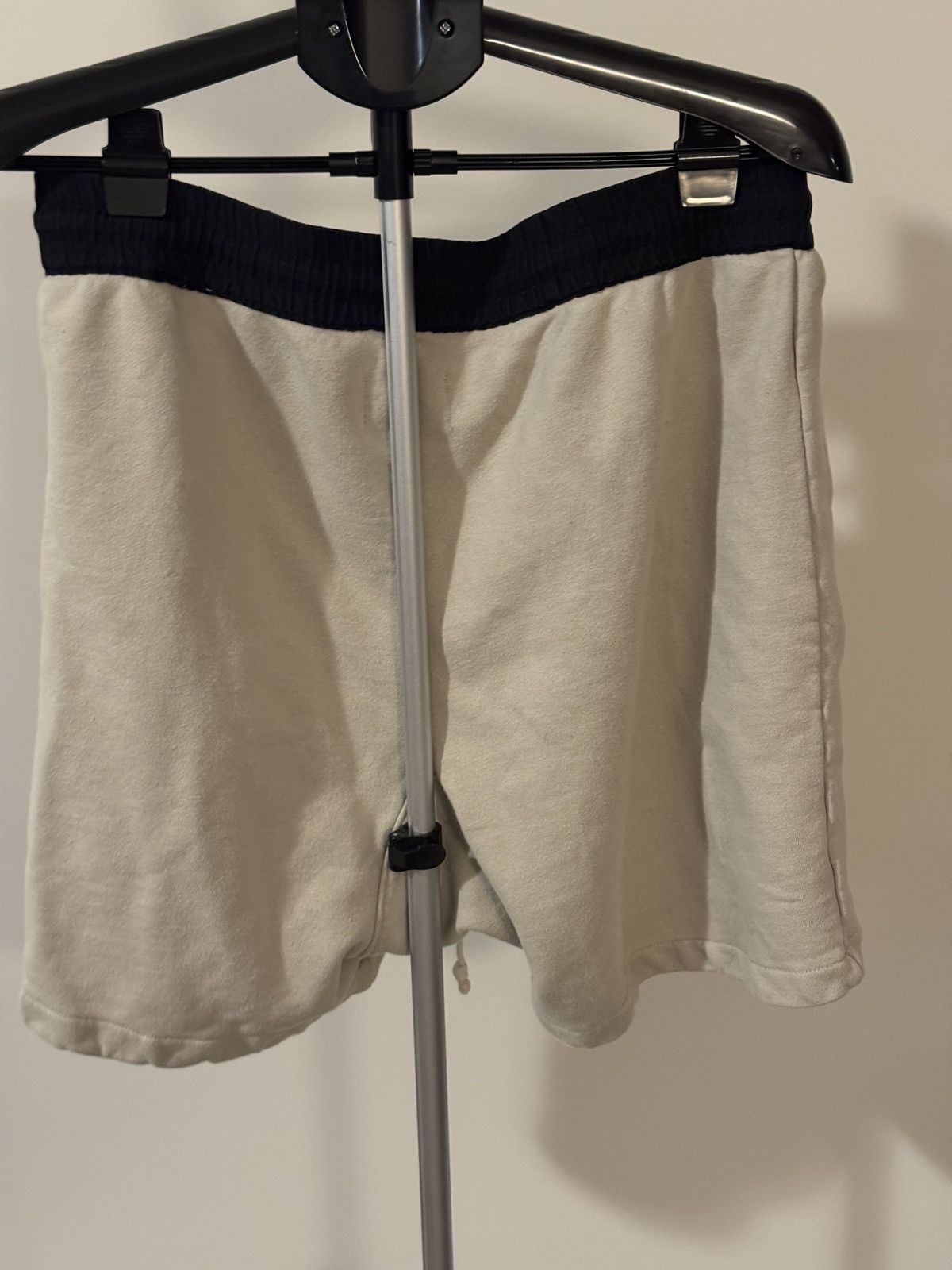 Essentials FOG Essentials Shorts Size US 34 / EU 50 - 2 Thumbnail