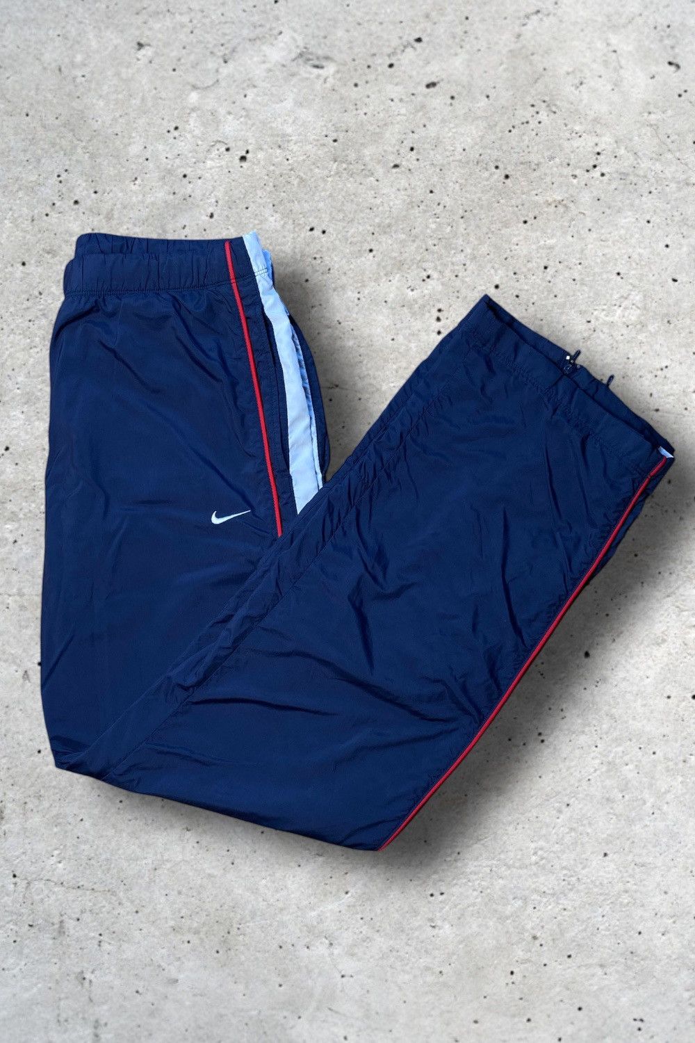 Nike Nike Vintage Track Pants M Navy Blue, Blau Blue Men‘s Herren Size US 34 / EU 50 - 2 Thumbnail