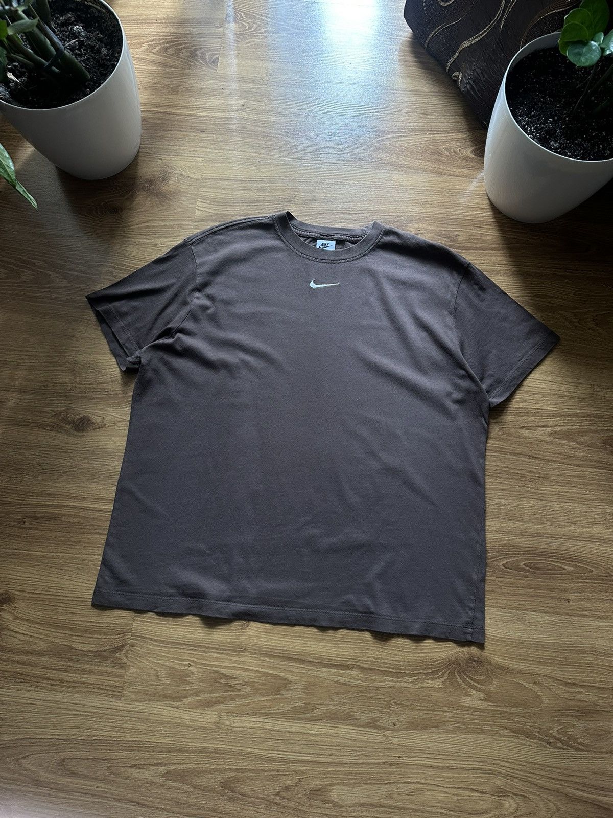 Nike Nike center swoosh Oversized brown Tee vintage Y2K Size US L / EU 52-54 / 3 - 2 Thumbnail