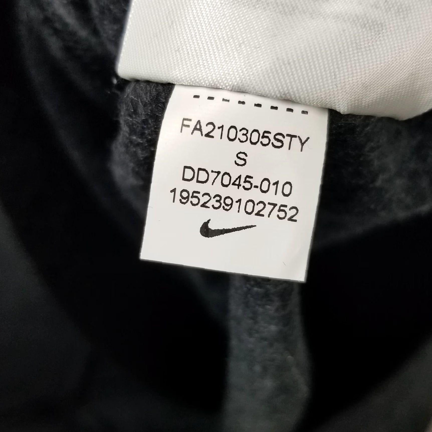 Nike Nike NSW Sport Essentials+ Men’s Small Crewneck Black Pullover DD7045-010 NWT Size US S / EU 44-46 / 1 - 7 Thumbnail