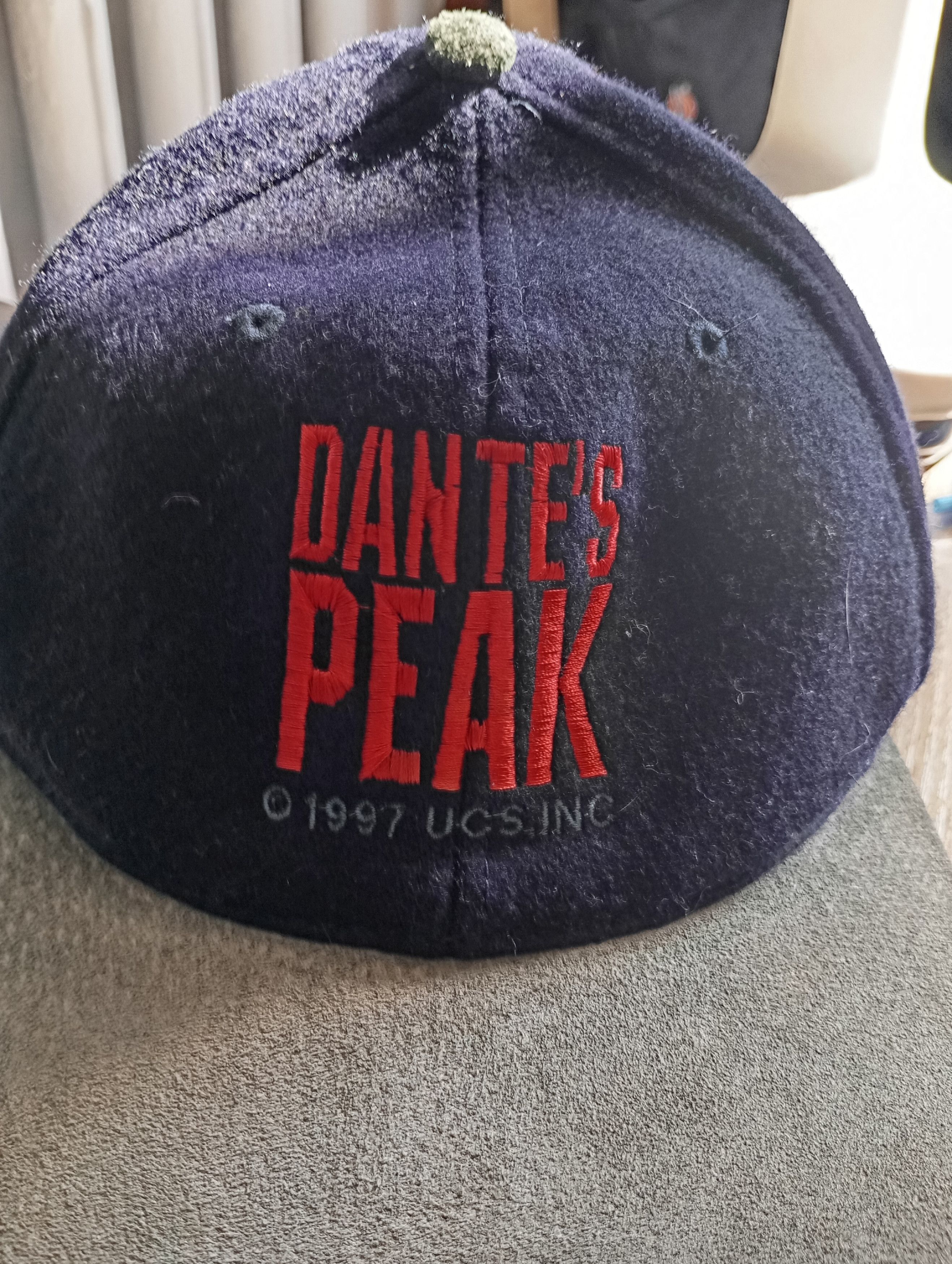 Vintage Dante's Peak movie promo hat vintage Size ONE SIZE - 2 Thumbnail