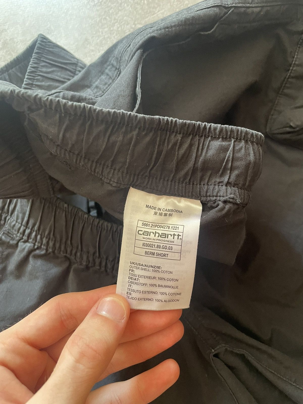 Carhartt × Carhartt Wip × Vintage Vintage Carhartt Black Logo Berm Cargo Shorts Size US 32 / EU 48 - 12 Thumbnail