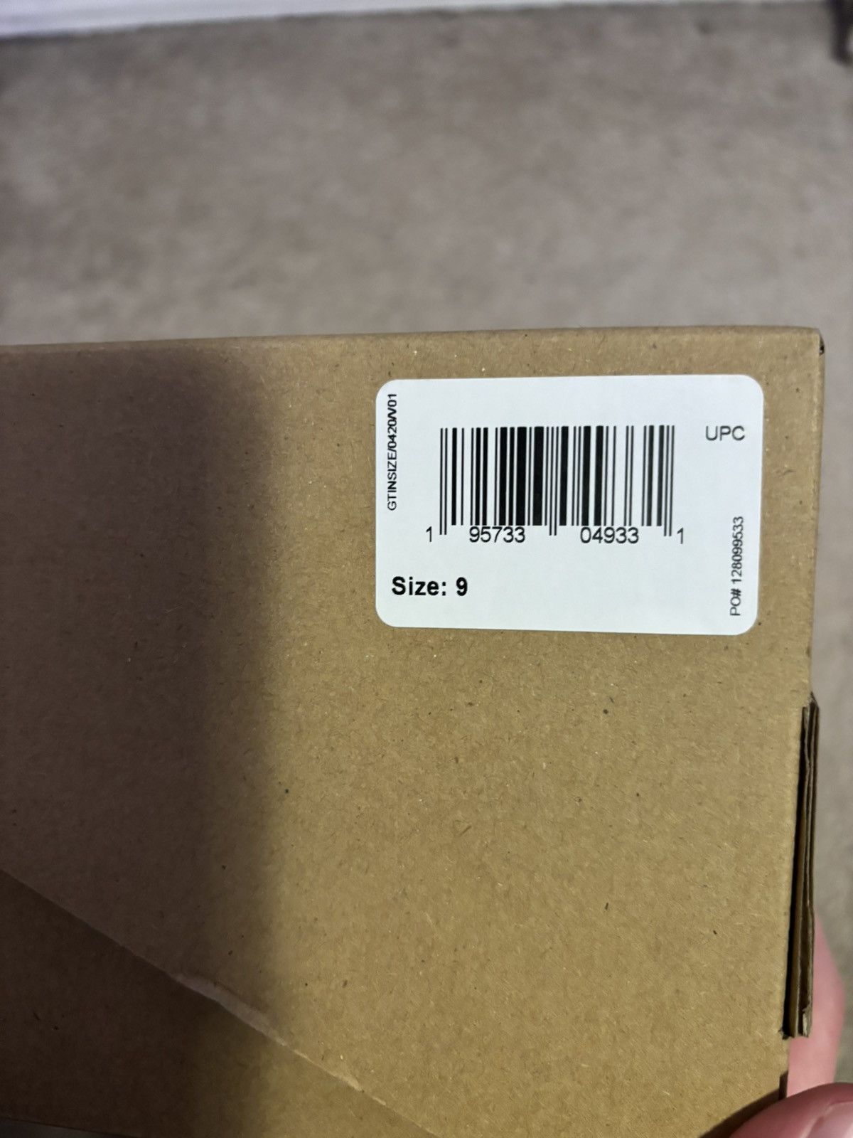 Yeezy Yeezy foam rnnr red Size US 9 / EU 42 - 5 Thumbnail