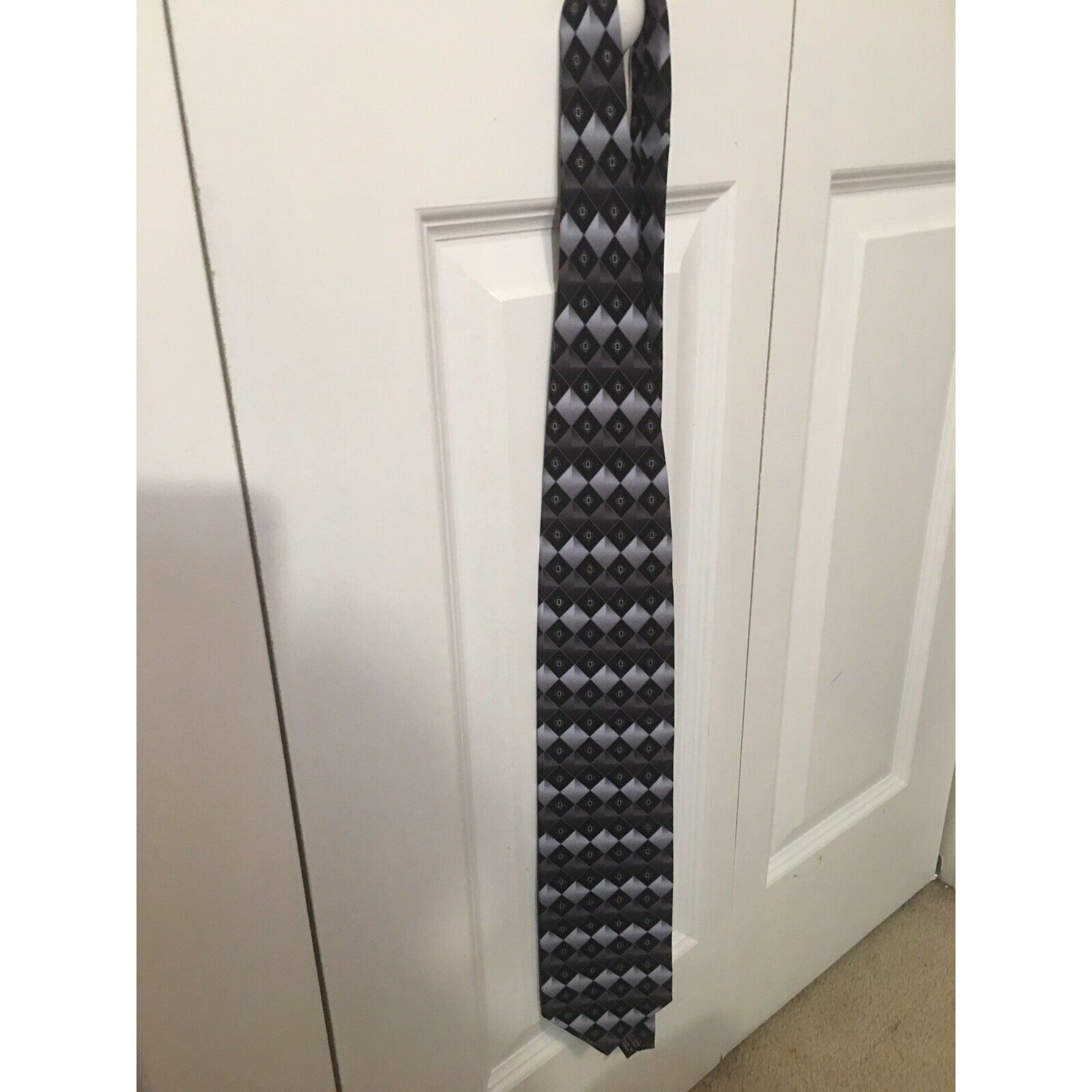 Other CHAS REED & CO HANDMADE TIE Men’s Gray/ Black Diamond Silk T Size ONE SIZE - 2 Thumbnail