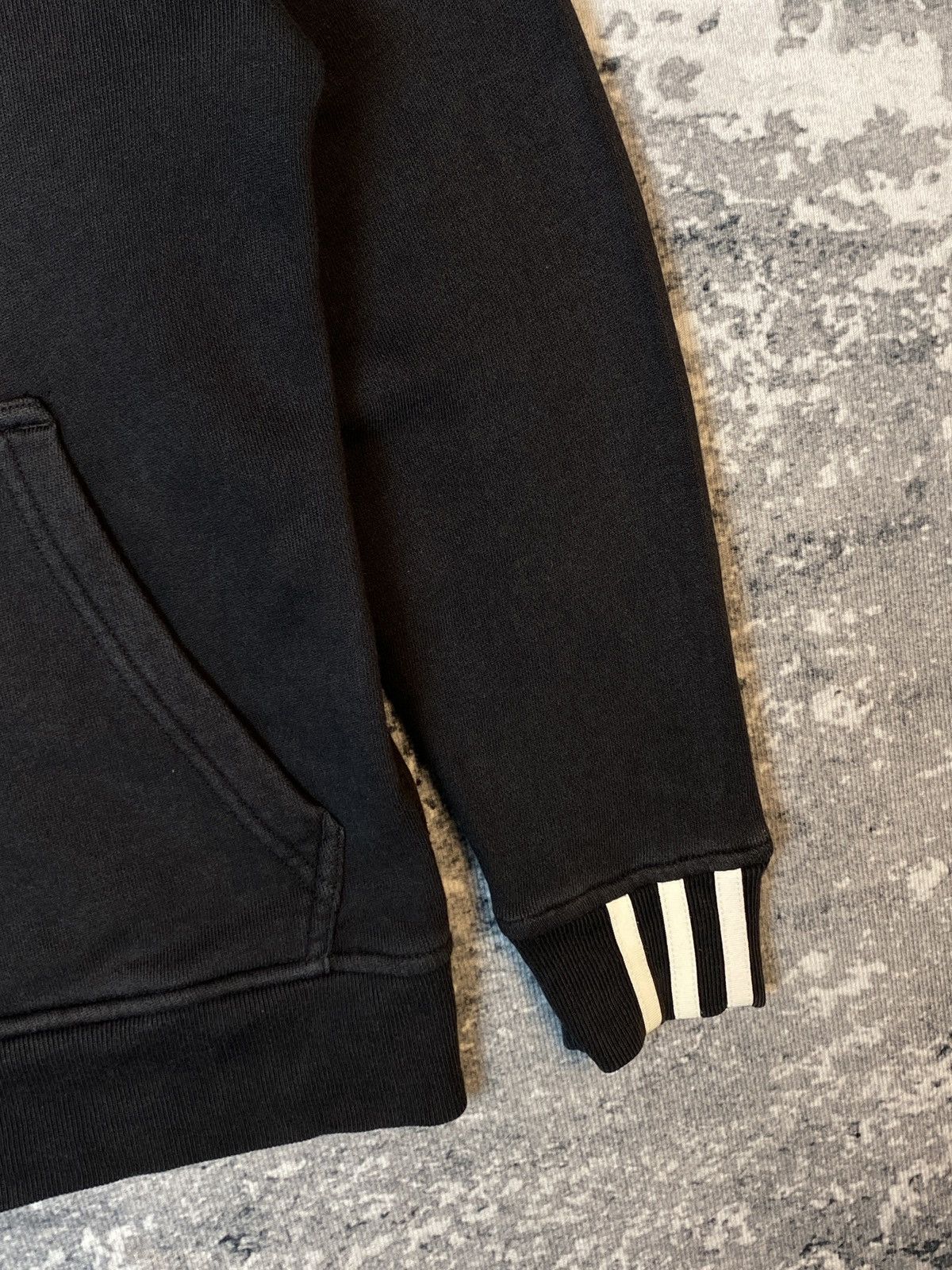 Adidas Vintage Adidas Pull Over Hoodies Size US L / EU 52-54 / 3 - 4 Thumbnail