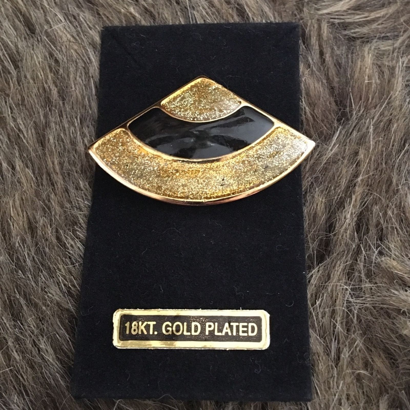 Vintage Vintage new old stock enamel 18kt plated brooch Size ONE SIZE - 2 Thumbnail