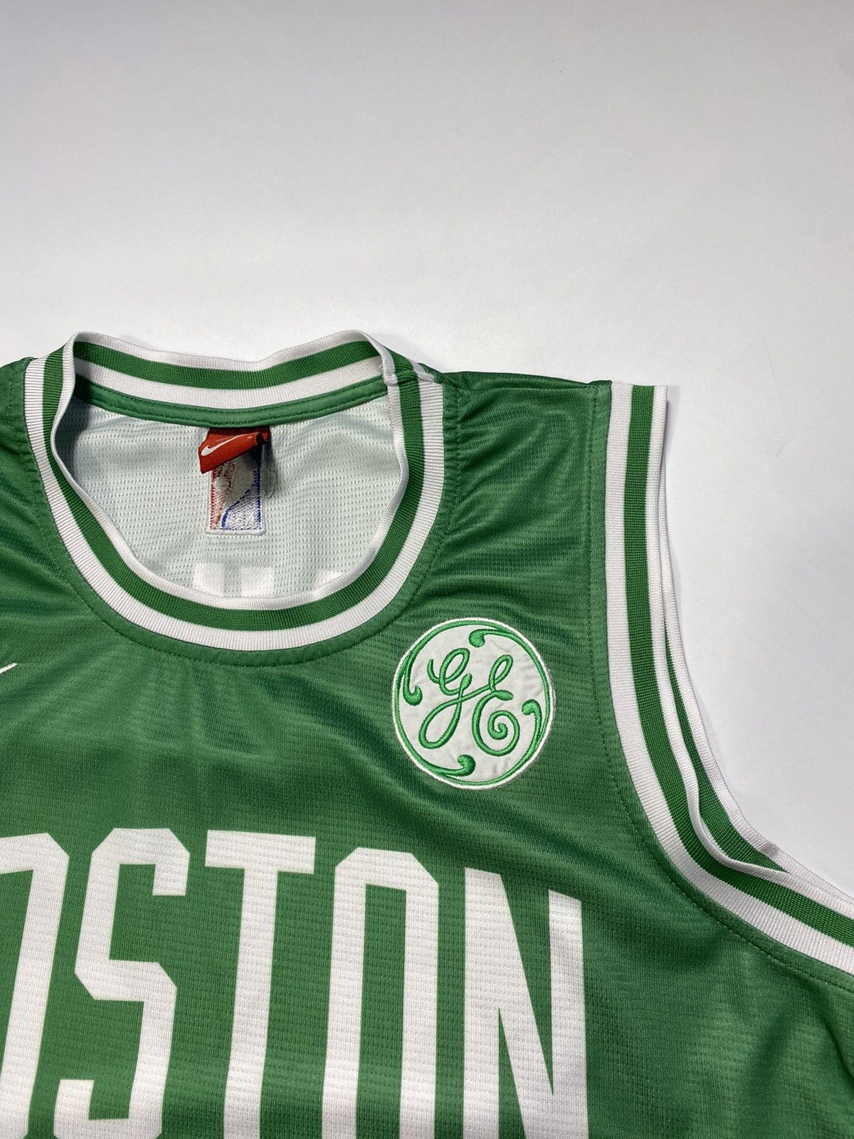 Other Nike Boston Celtic Irving #11 Hype Y2k NBA jersey Size US S / EU 44-46 / 1 - 5 Thumbnail