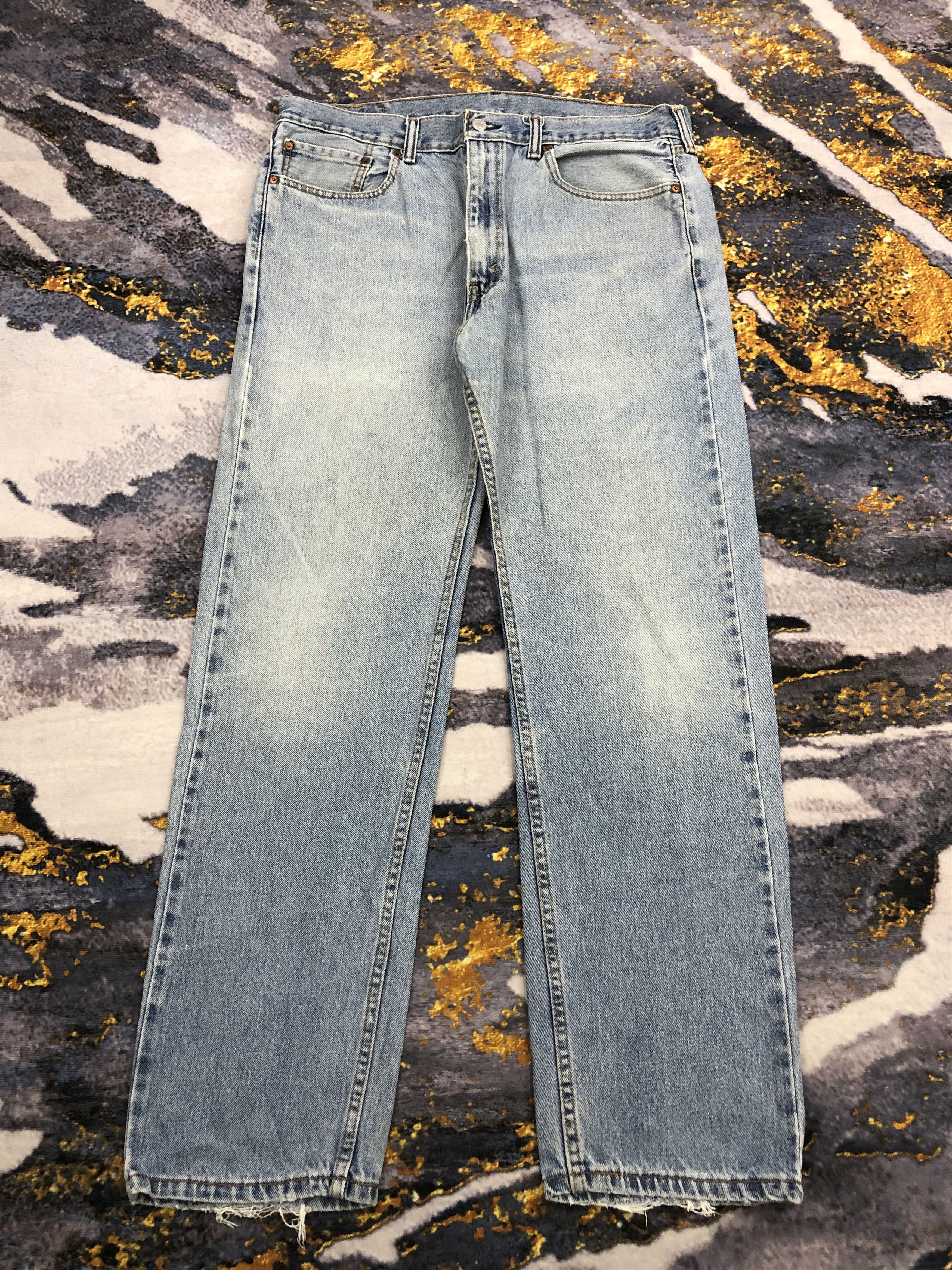Levi's Vintage Levis 505 Light Washed Jeans DPP0159 Size US 37 - 1 Thumbnail