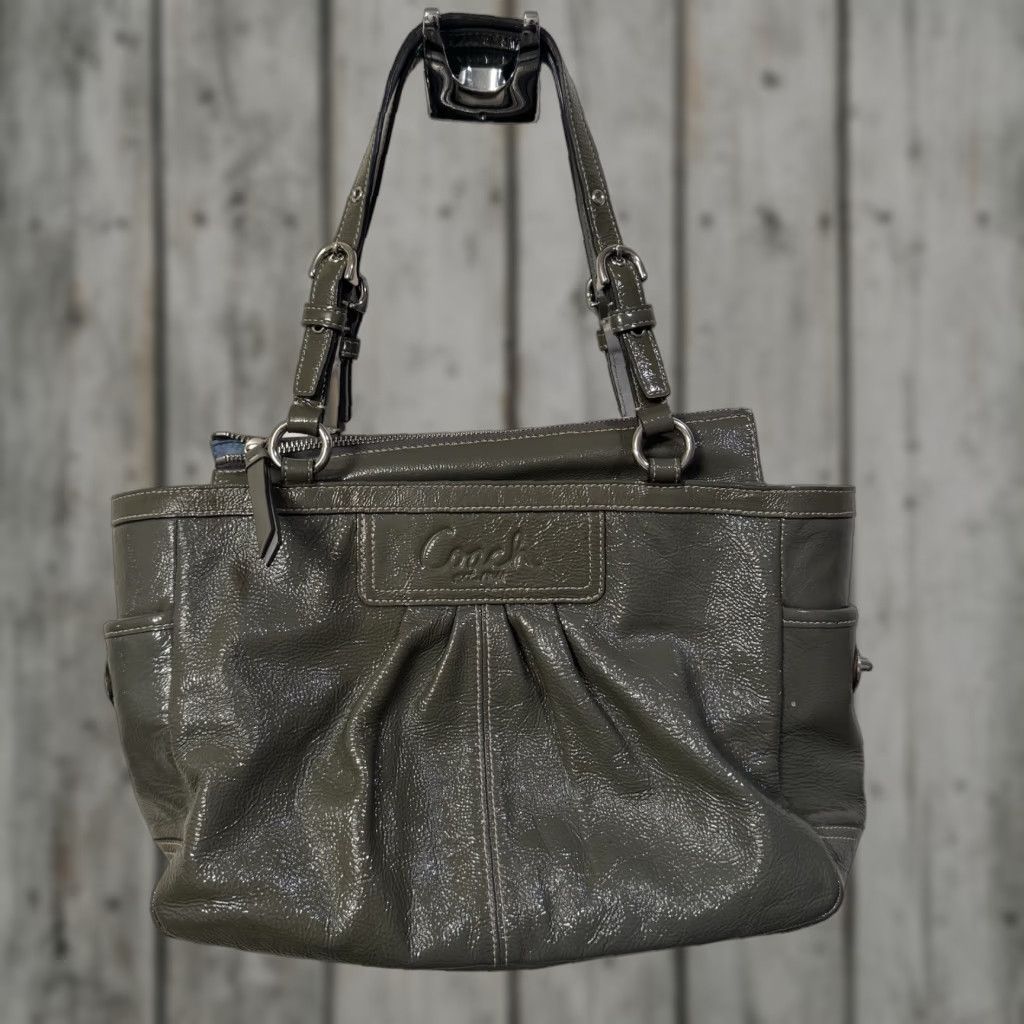 Coach Gallery Patent Leather Green Satchel Tote Bag Womens Medium?