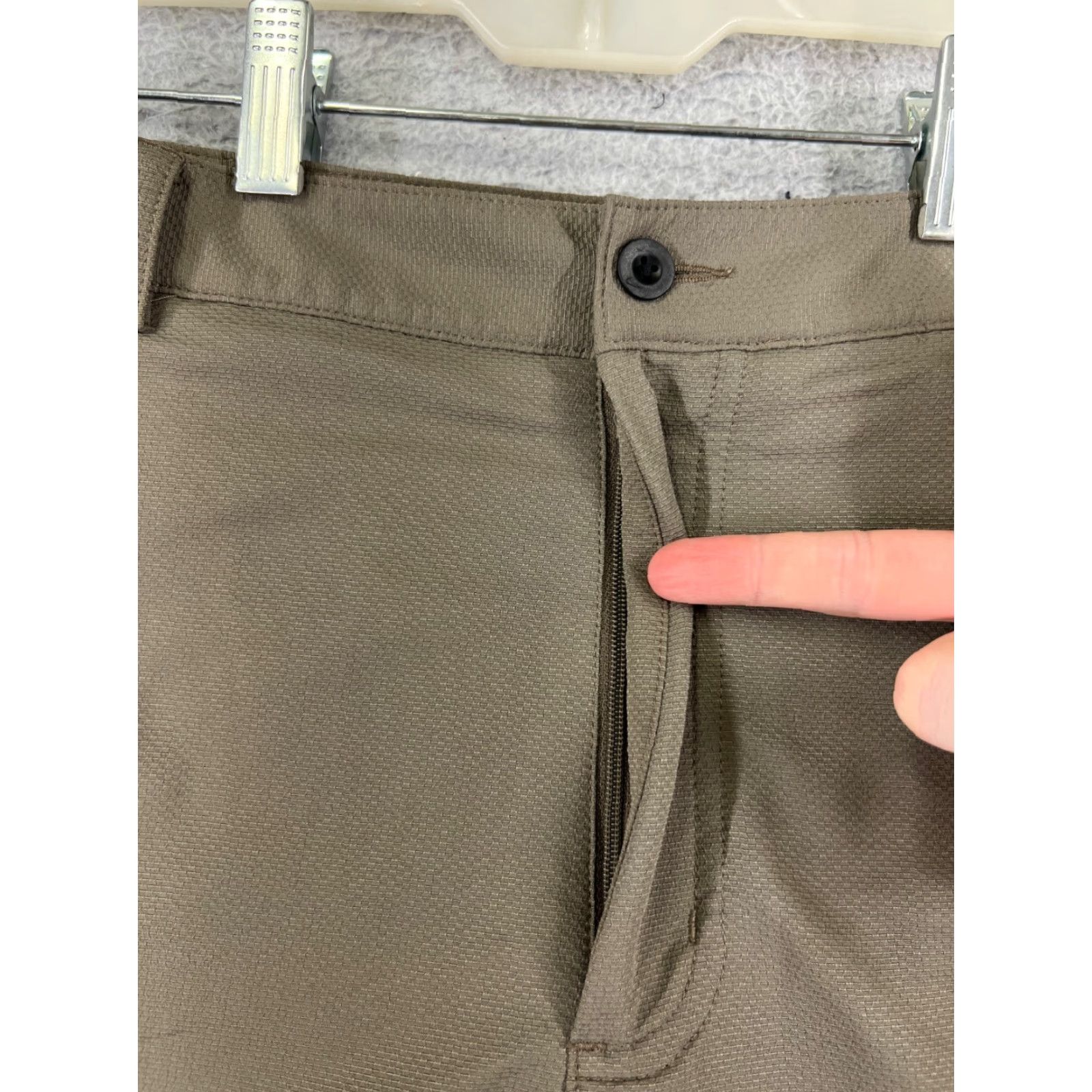 Nike Nike Shorts Adult 32 Beige Golf Pockets 32x10 Swoosh Polyester Vintage Regular Unisex Mens Womens 90s? Size US 32 / EU 48 - 7 Thumbnail