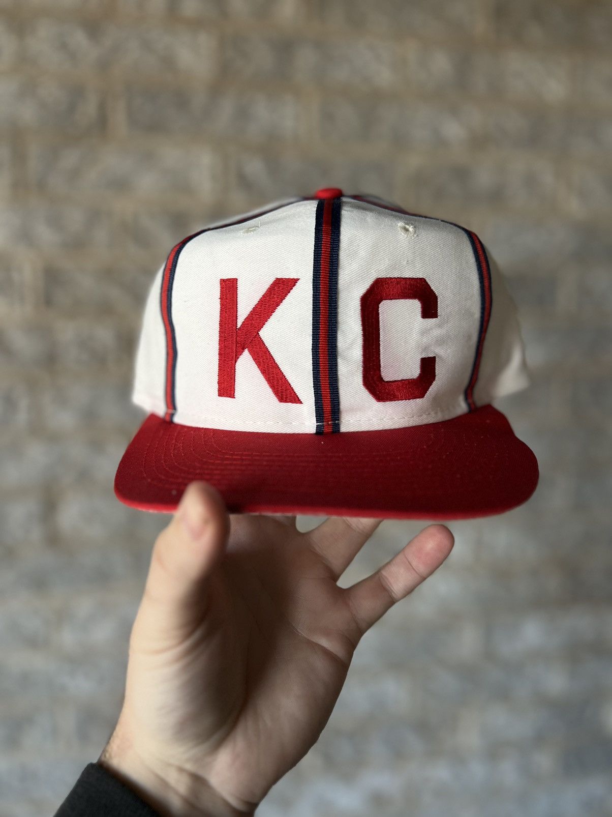 Sports Specialties × Vintage Vintage 90’s MLB Kansas City Royals SnapBack Hat Size ONE SIZE - 1 Thumbnail