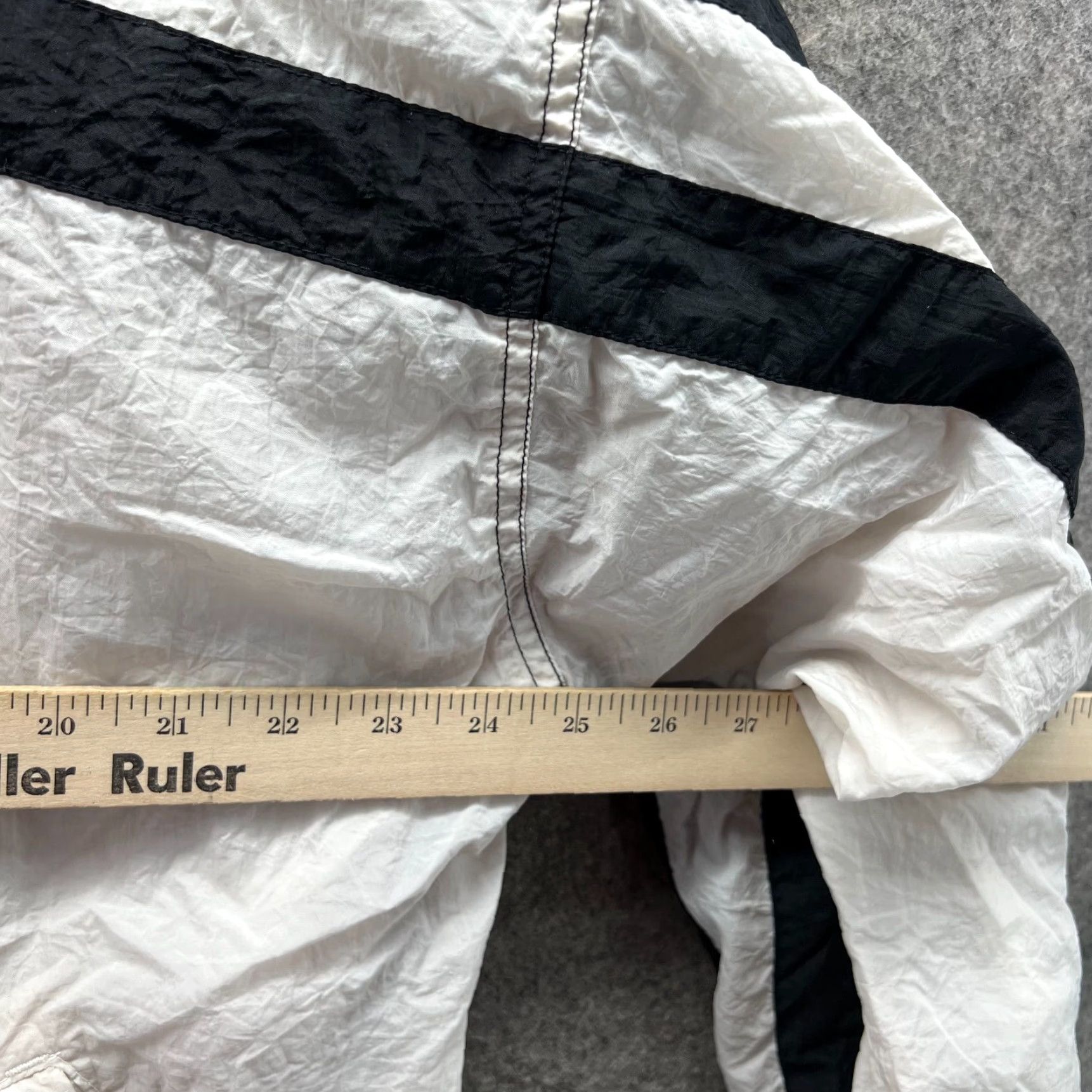 Reebok VINTAGE Reebok Jacket Mens XL Black White Full Zip Windbreaker Bomber 90s Track Size US XL / EU 56 / 4 - 3 Thumbnail