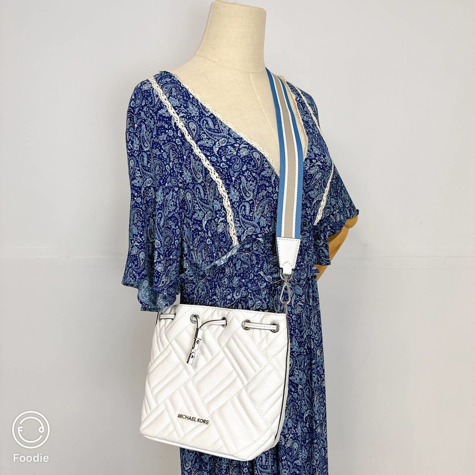 Michael Kors Michael Kors 35T9SP6C0T Peyton Quilted Leather XS Bucket Size ONE SIZE - 1 Thumbnail