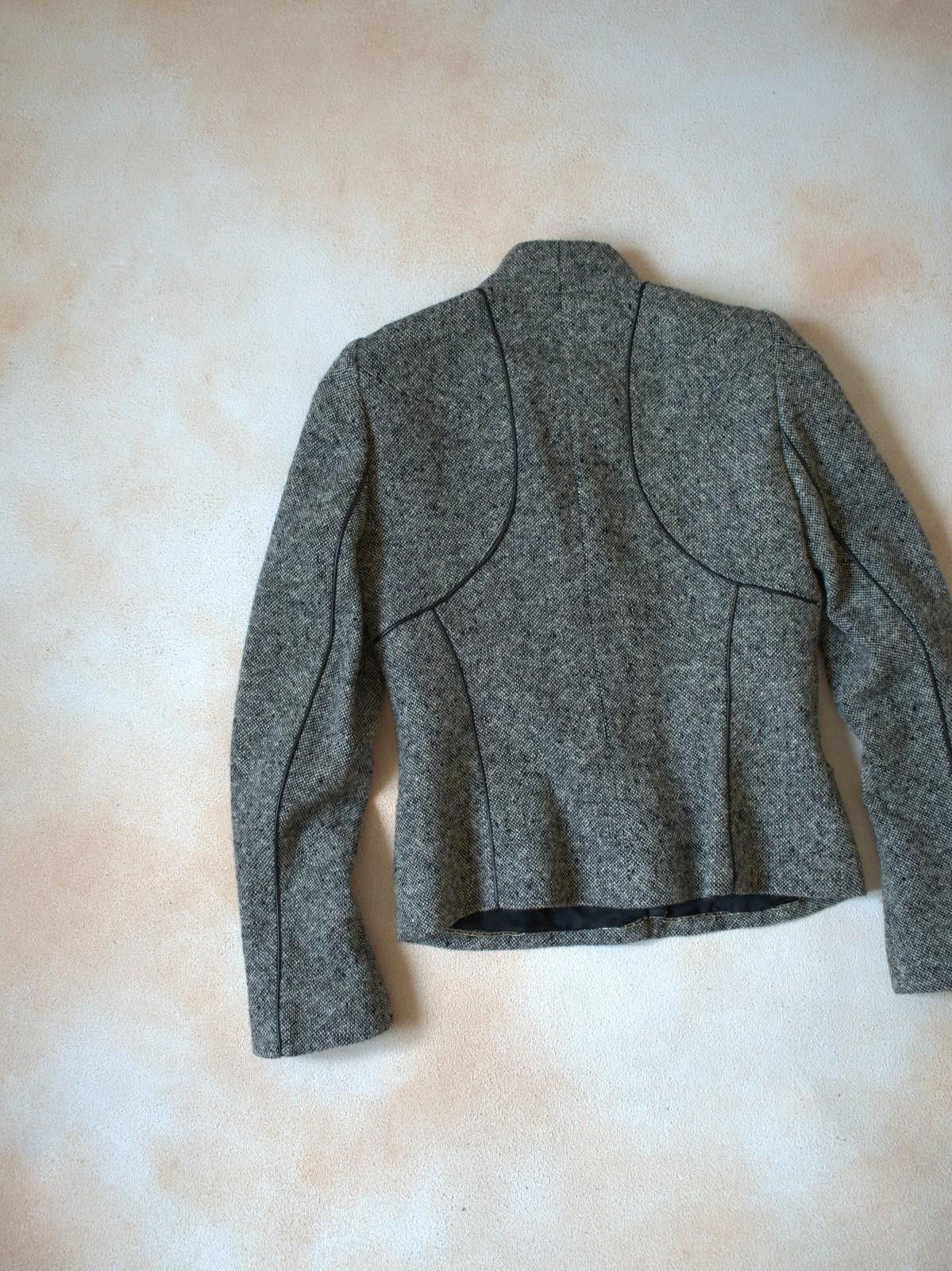 Alexander McQueen F/W 2004 Alexander McQueen Tweed Wool /W Leather Trim Jacket Size S / US 4 / IT 40 - 11 Thumbnail