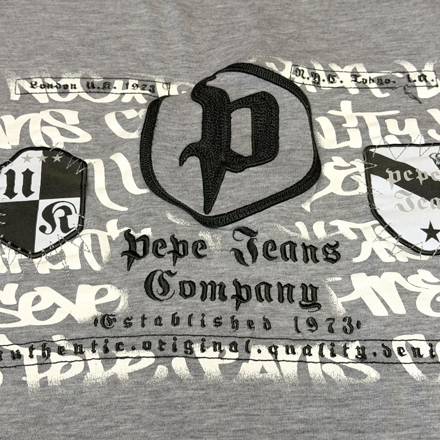 Pepe Jeans Pepe Jeans Company Shirt Mens 2XL Gray Graphic Short Sleeve Front Back Print Size US XXL / EU 58 / 5 - 5 Thumbnail