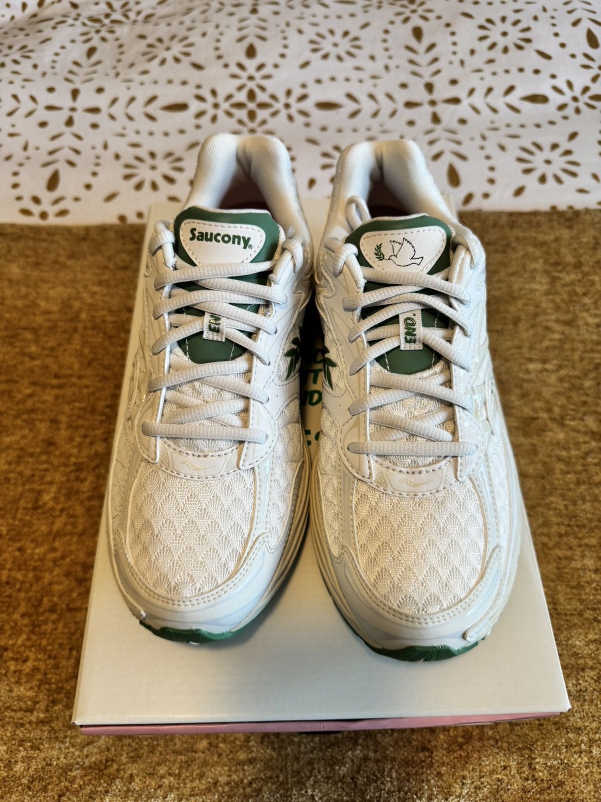 Saucony DEADSTOCK! END x Saucony ProGrid Omni 9 'World Peace Day' Size US 8 / EU 41 - 3 Thumbnail