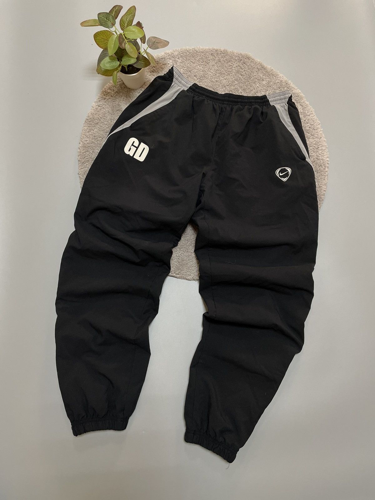 Nike × Vintage Crazy Vintage Nike Nylon Trackpants Joggers Size US 36 / EU 52 - 1 Thumbnail