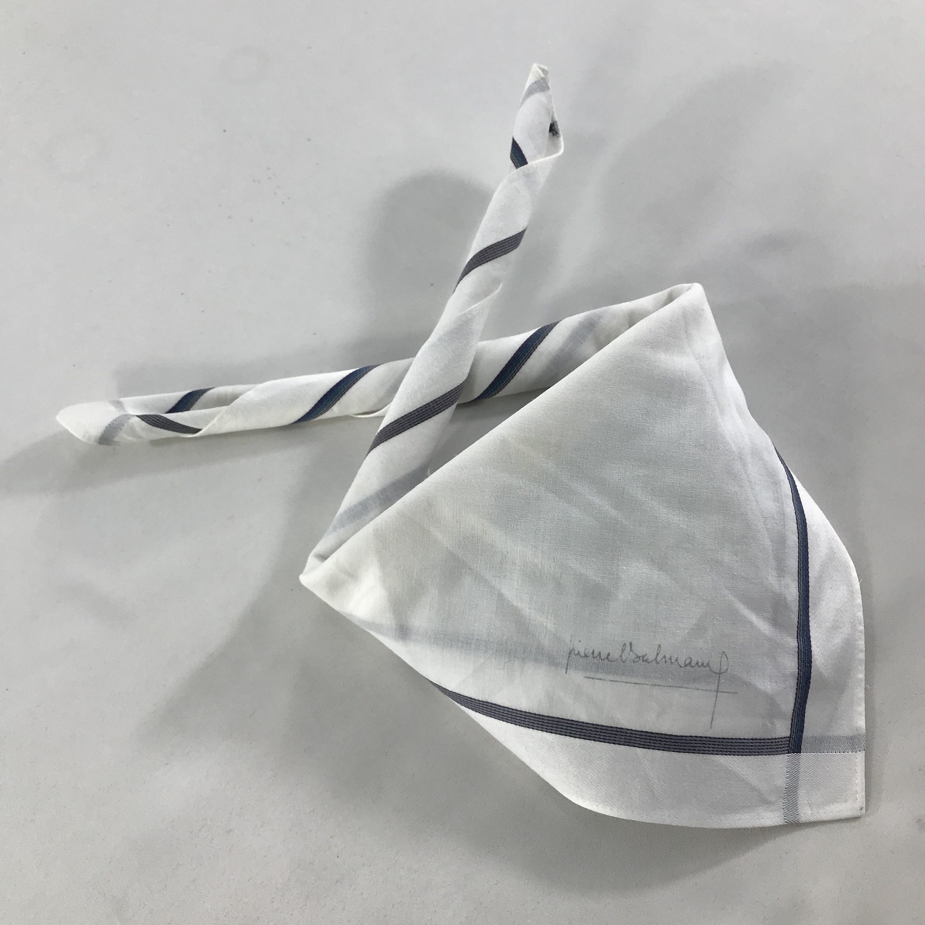 Pierre Balmain × Vintage Pierre Balmain Bandana / Handkerchief / Neckerchief - S1675 Size ONE SIZE - 4 Thumbnail