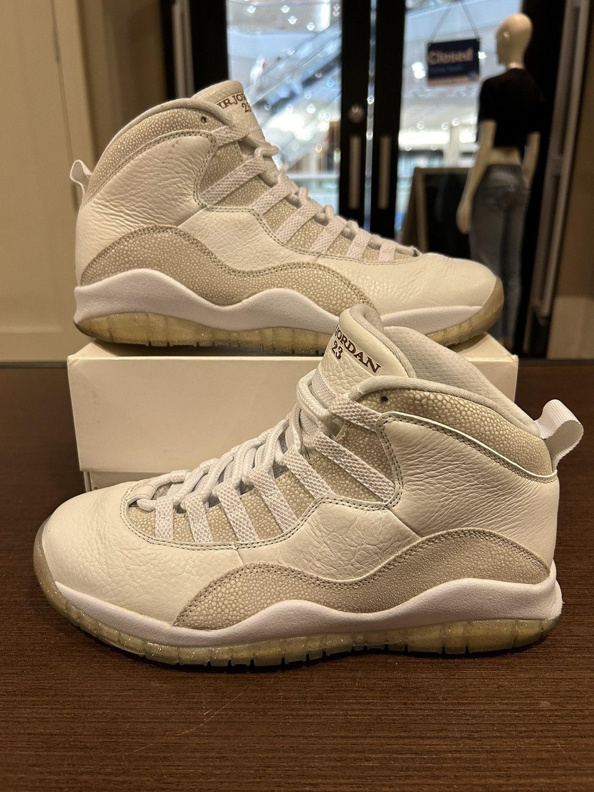 Jordan Brand Jordan 10 Retro ‘Drake OVO White’ Size US 8 / EU 41 - 2 Thumbnail